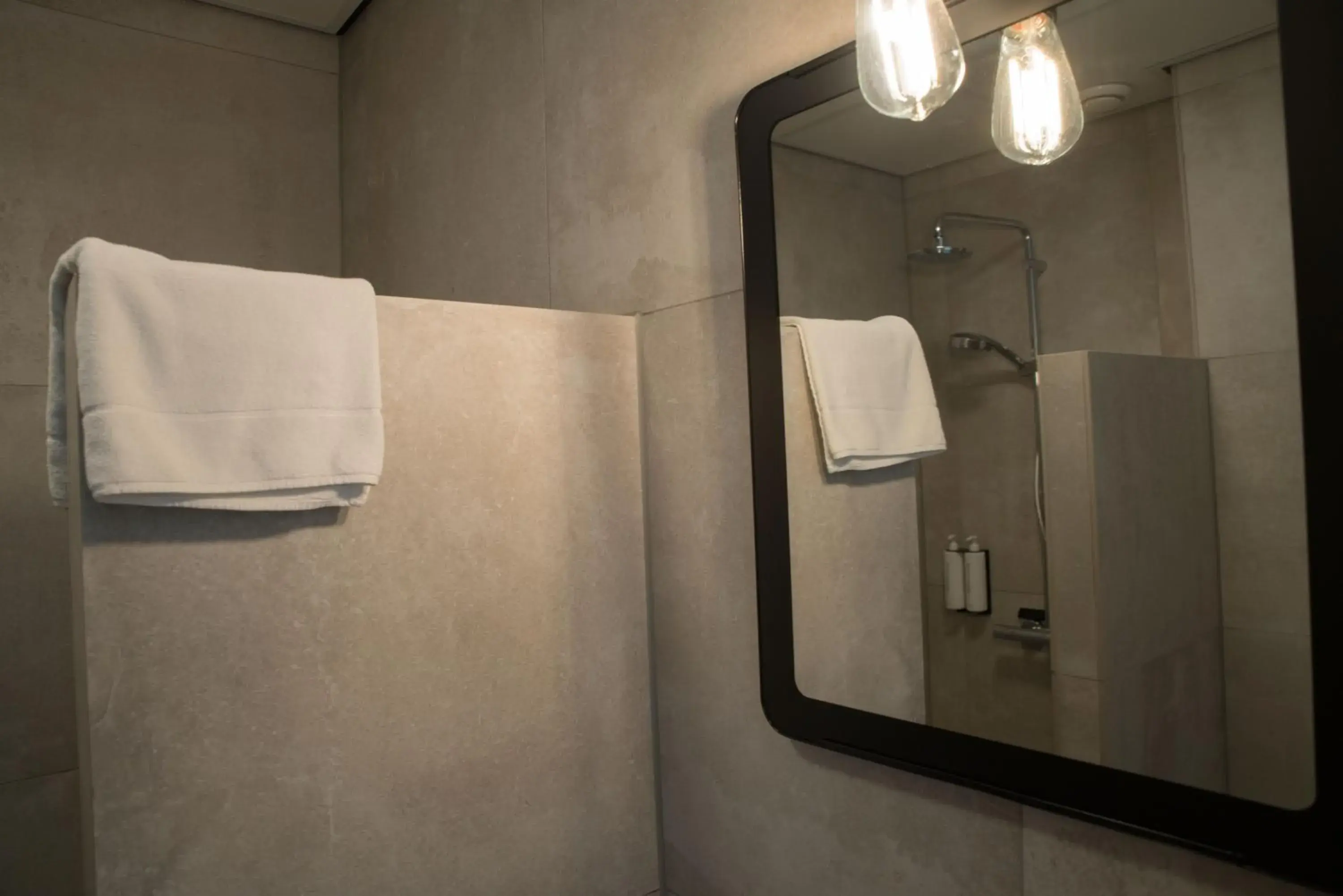 Double Room in The BLOOM Double Room in The BLOOM