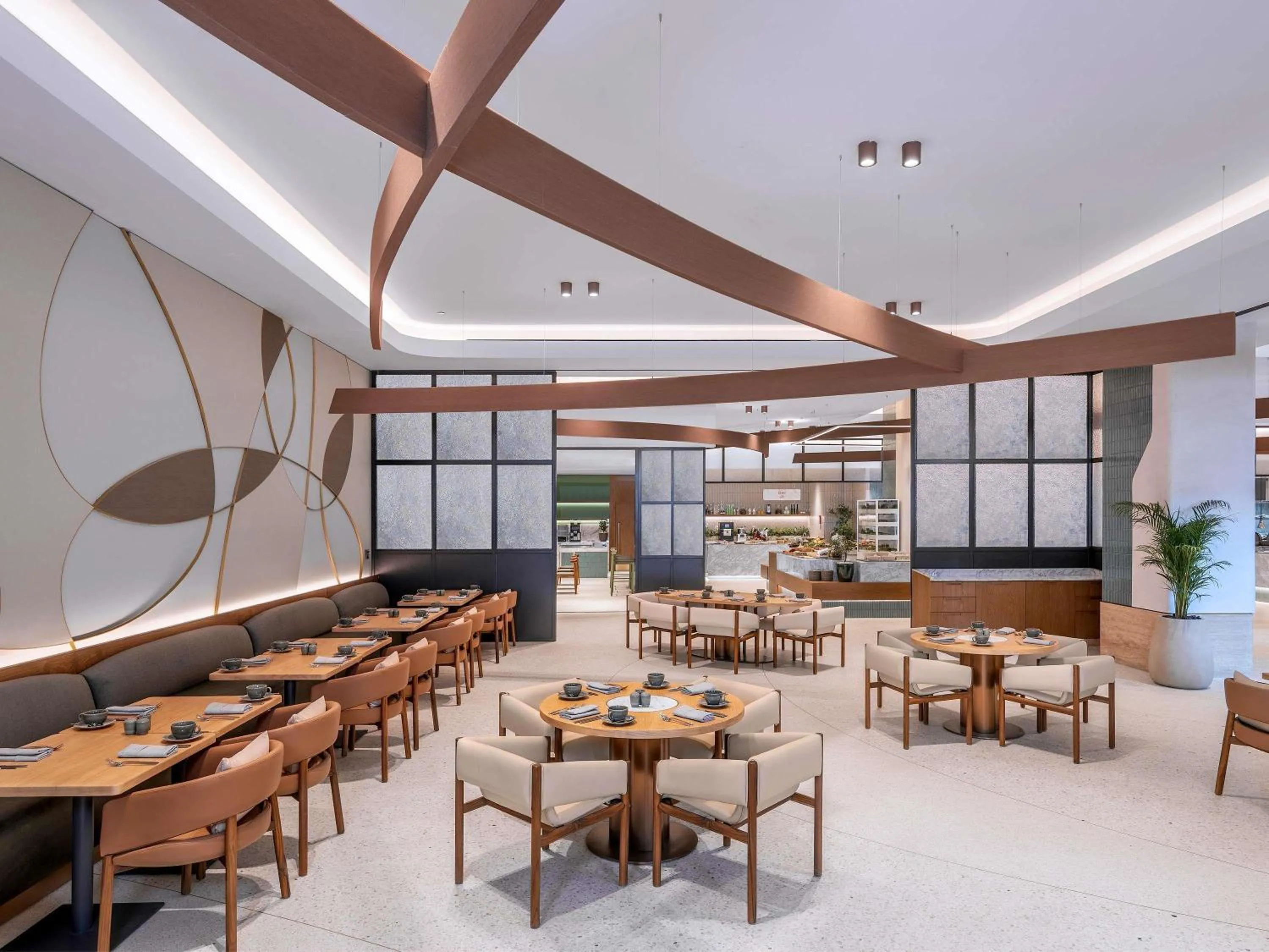 Restaurant/places to eat in Fairmont The Palm