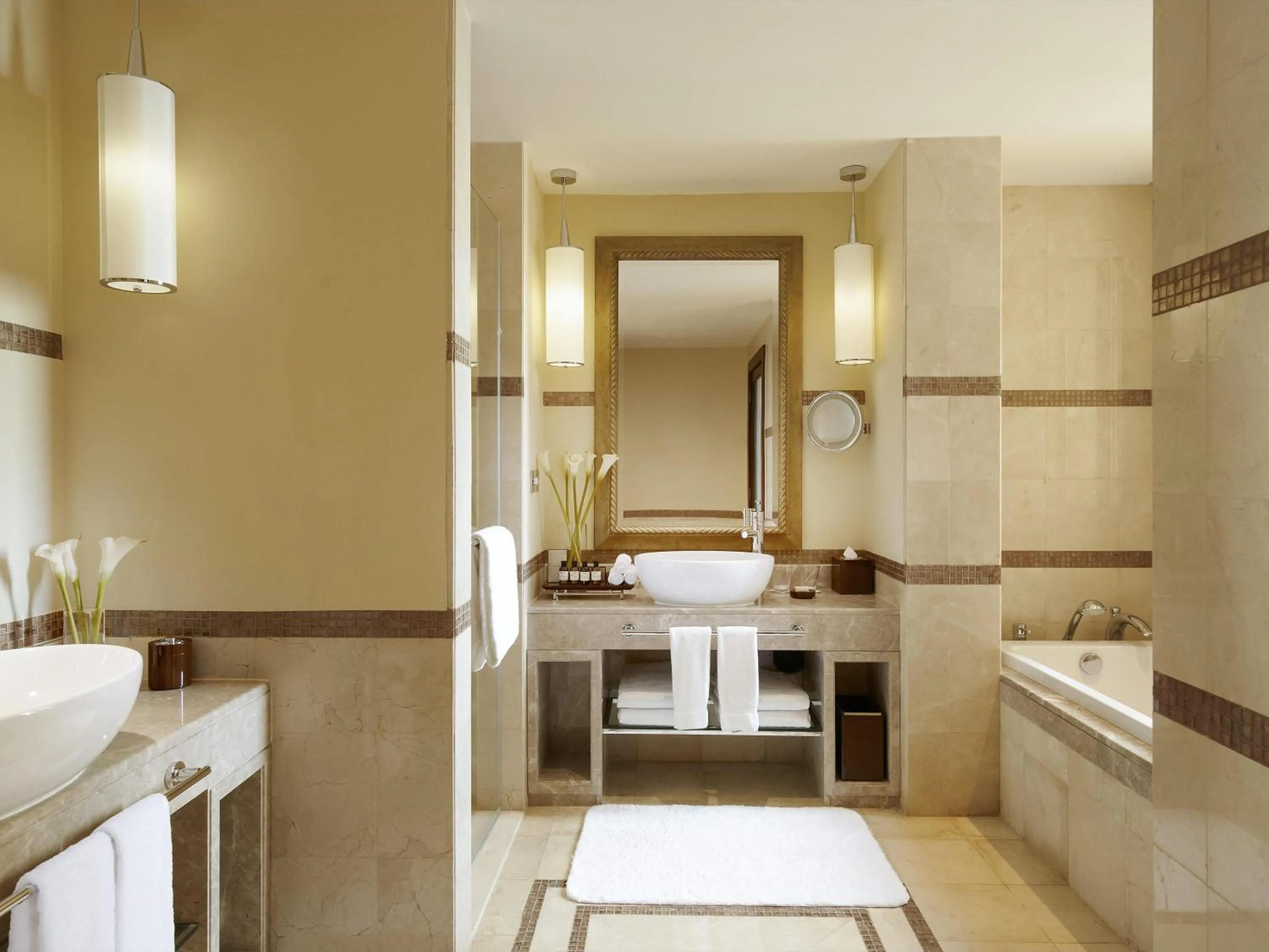 Bedroom in Fairmont The Palm