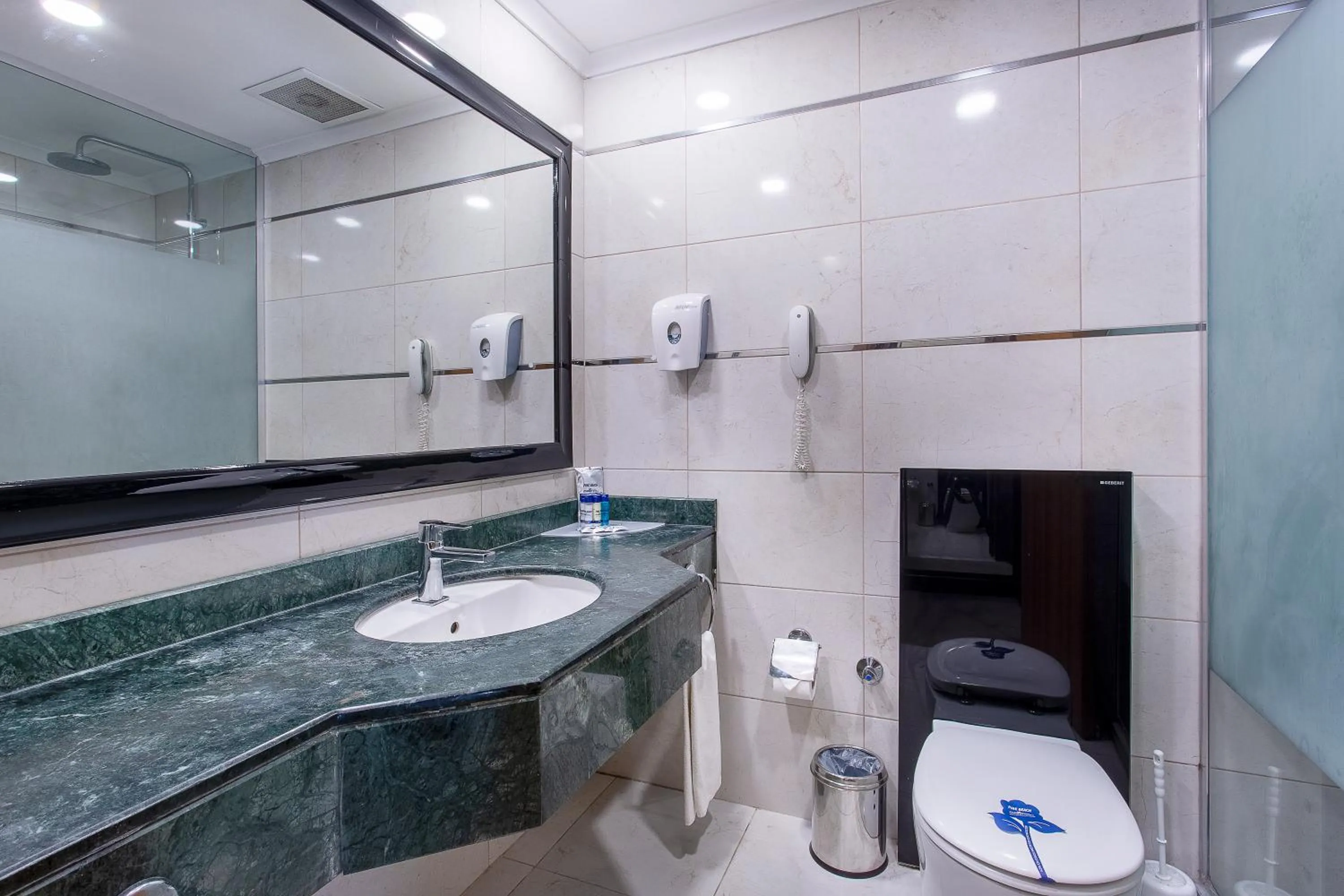 Toilet in Pine Beach Belek