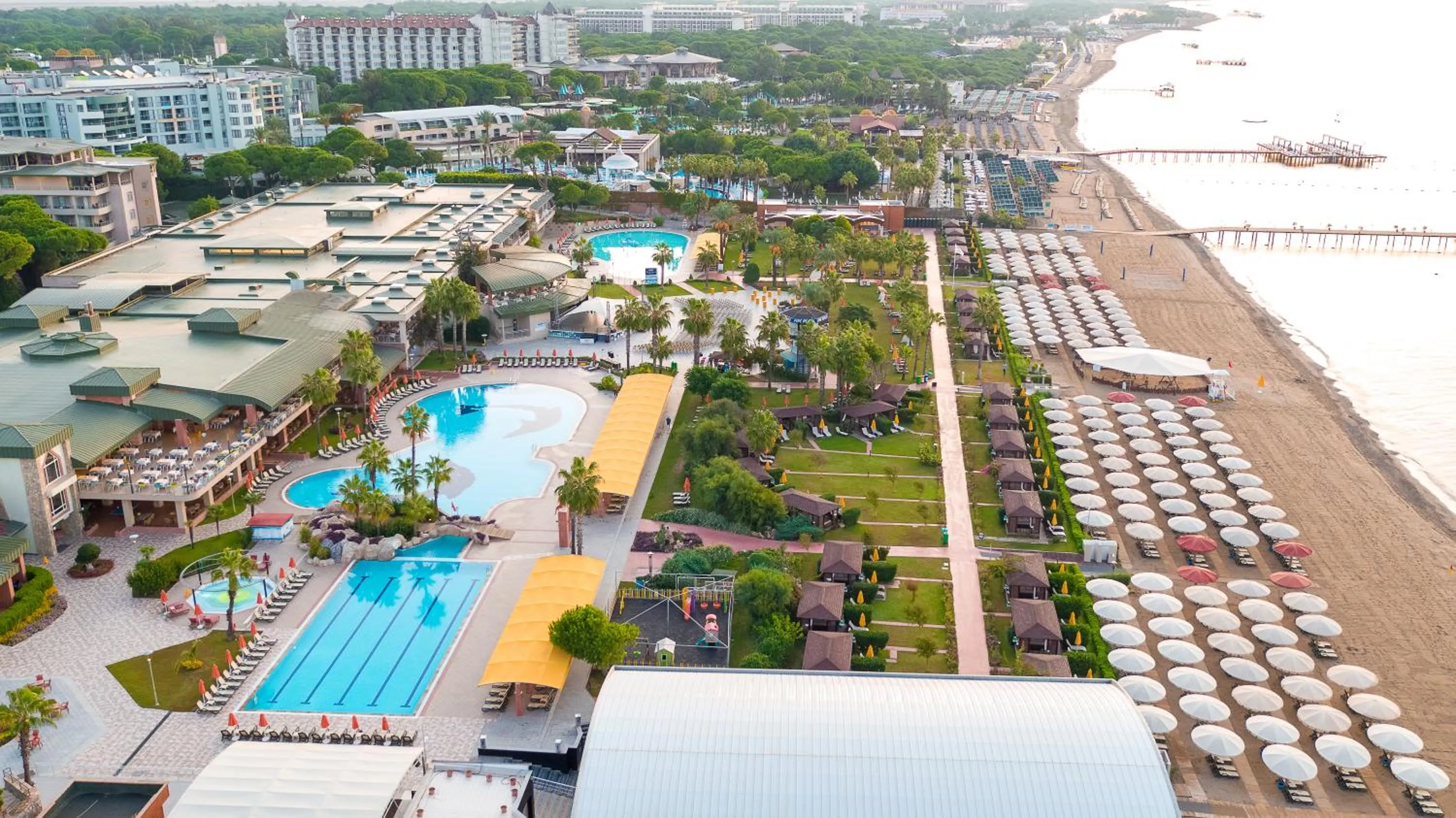 Swimming pool in Pine Beach Belek