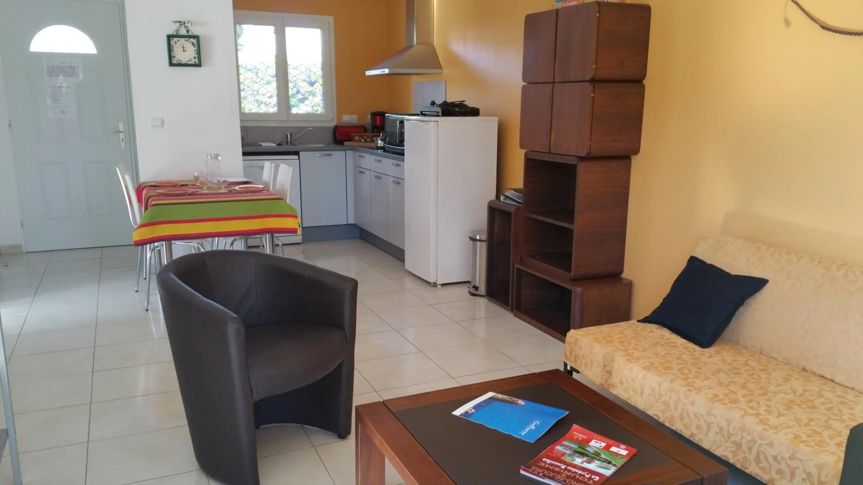 TV and multimedia in Chambres d'hôtes et gîtes Al Pati