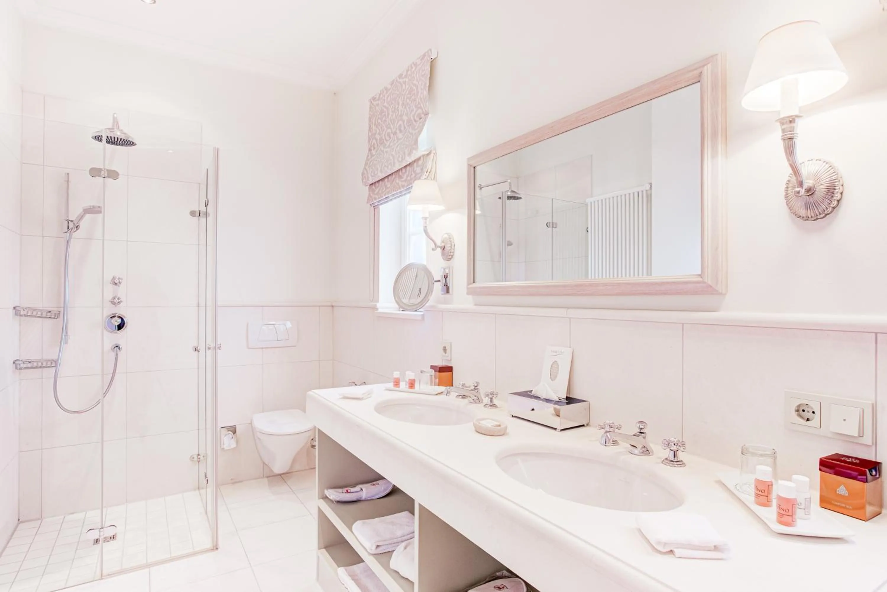 Bathroom in Wald & Schlosshotel Friedrichsruhe