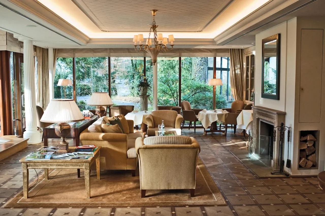 Lounge or bar in Wald & Schlosshotel Friedrichsruhe