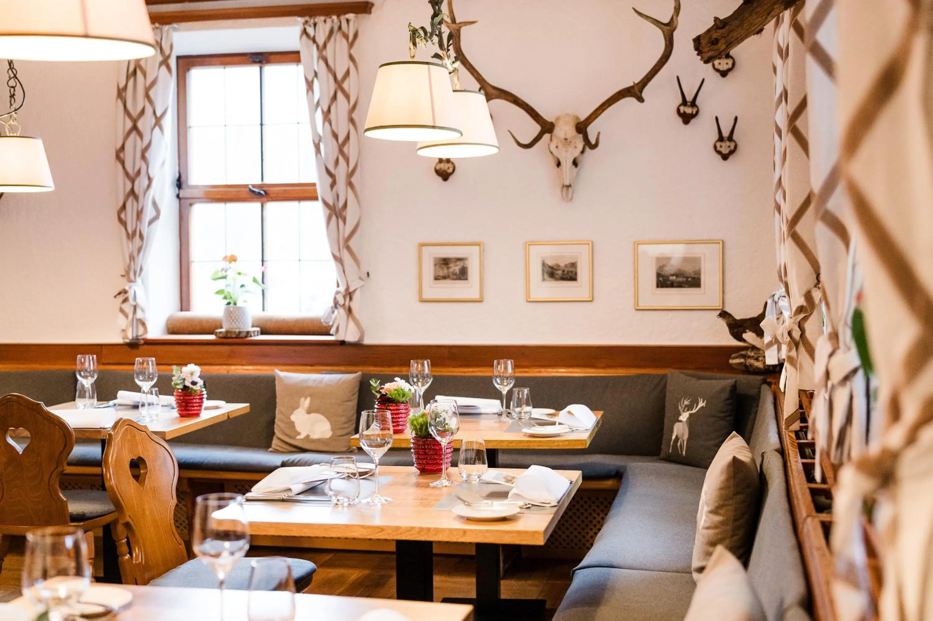 Restaurant/places to eat in Wald & Schlosshotel Friedrichsruhe