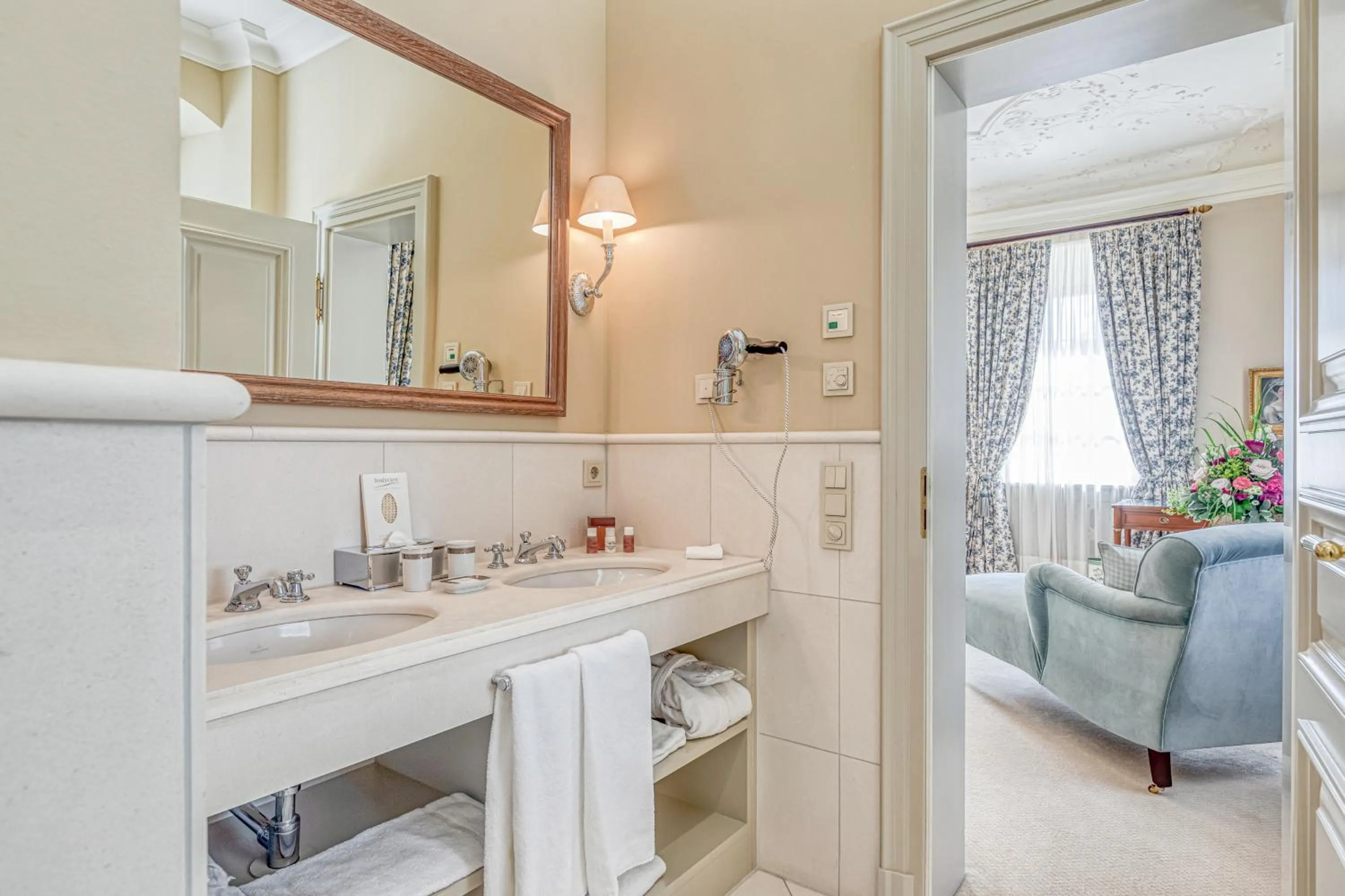 Bathroom in Wald & Schlosshotel Friedrichsruhe