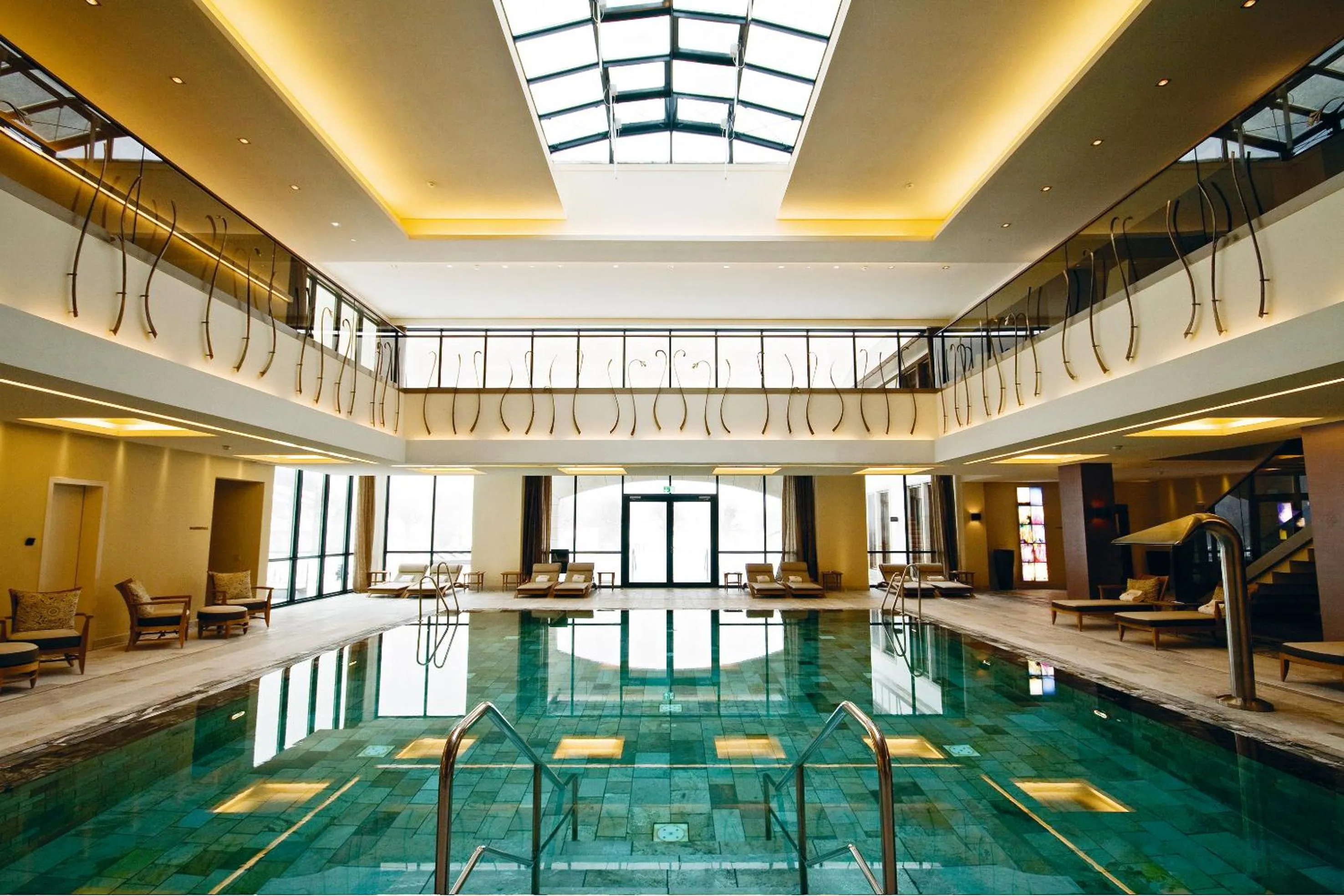 Swimming pool in Wald & Schlosshotel Friedrichsruhe