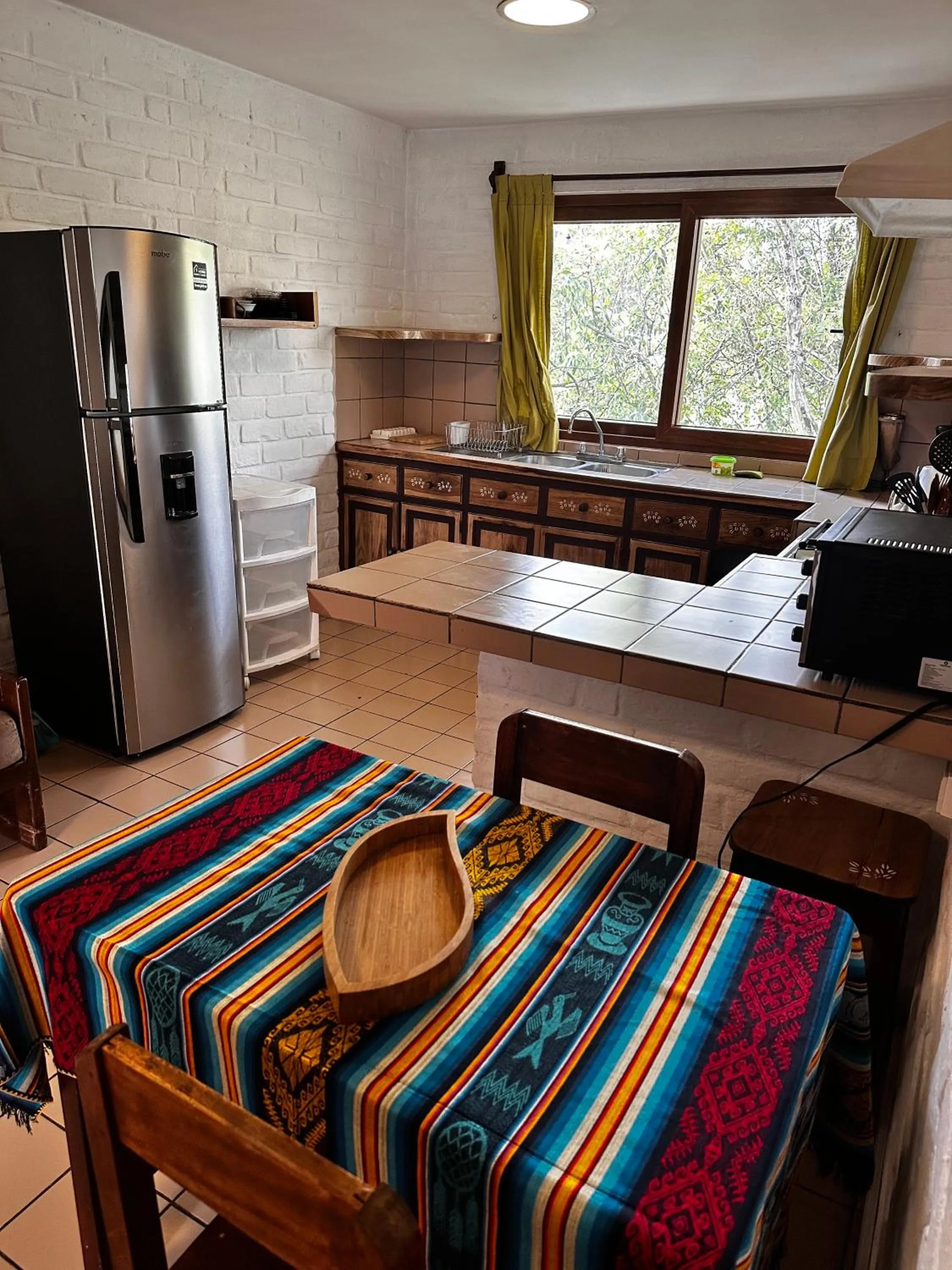 Dining area in Apartamentos Otorongo Cuenca Ecuador