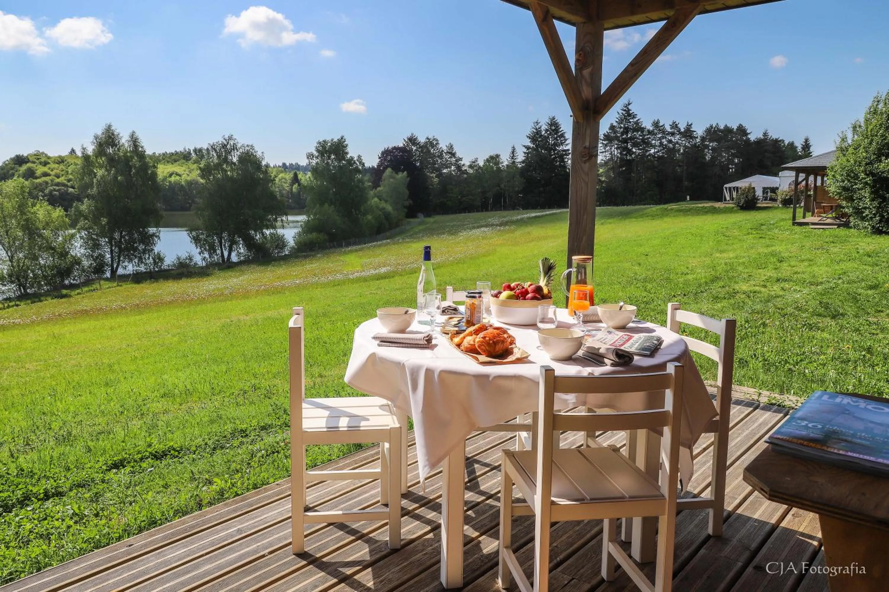 Garden view in Vacancéole - Le Domaine des Monédières