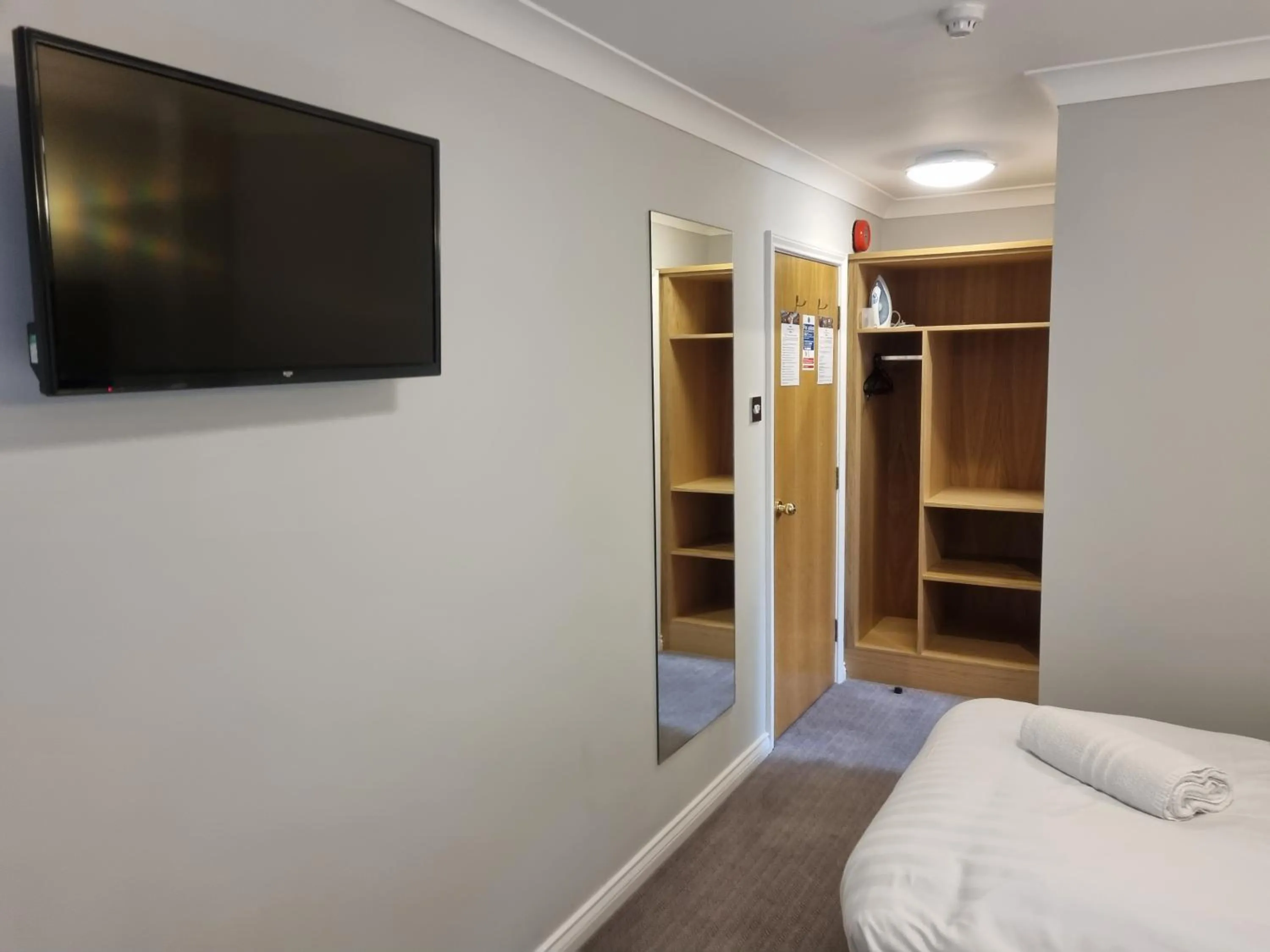 TV and multimedia, Bed in The Diamond Inn