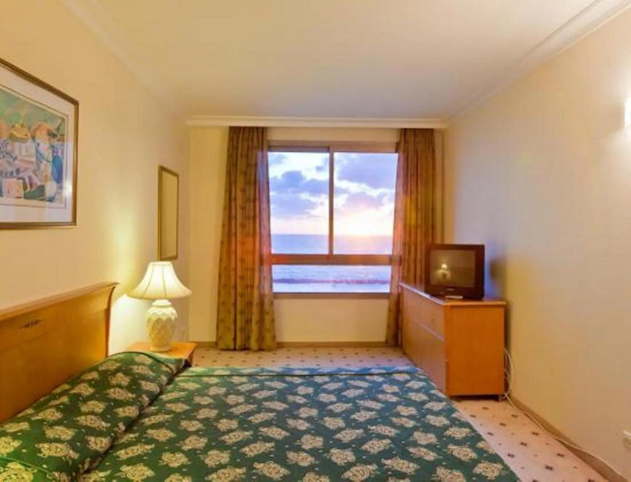 Bedroom, Bed in Apartments on the Beach