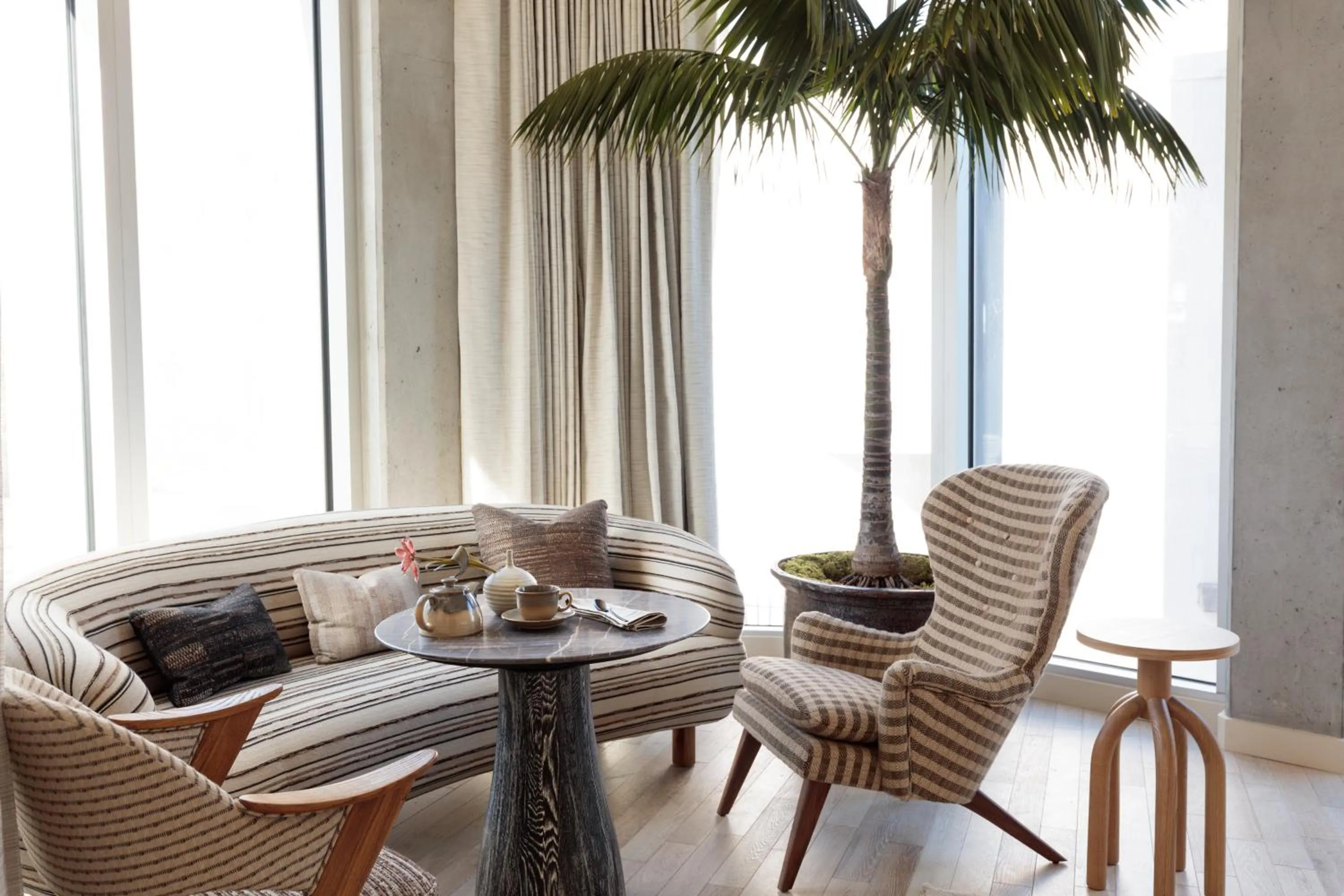 Living room in Santa Monica Proper Hotel, a Member of Design Hotels