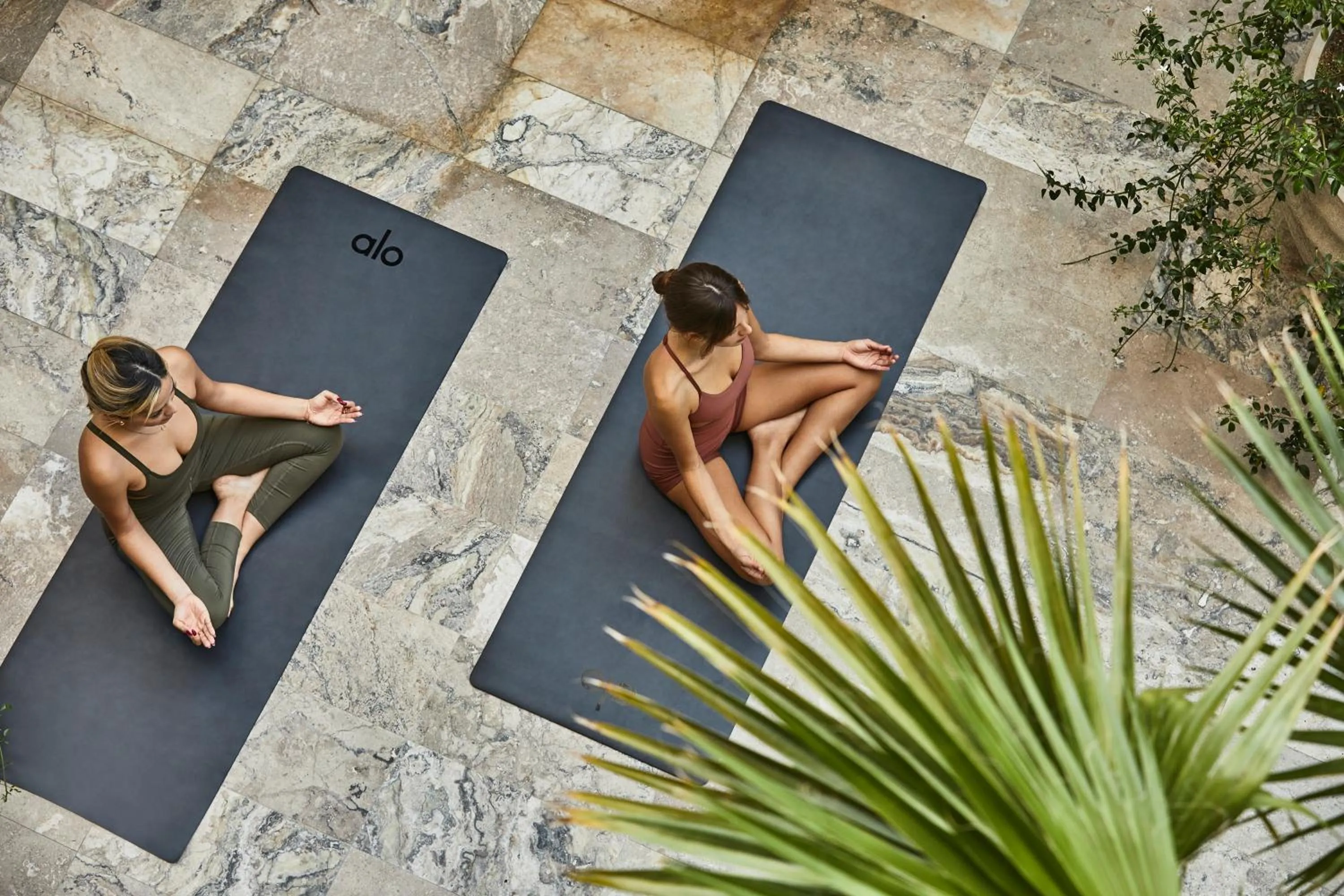 People in Santa Monica Proper Hotel, a Member of Design Hotels