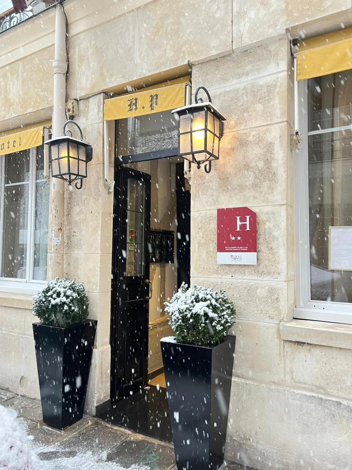 Property building in Pratic Hotel