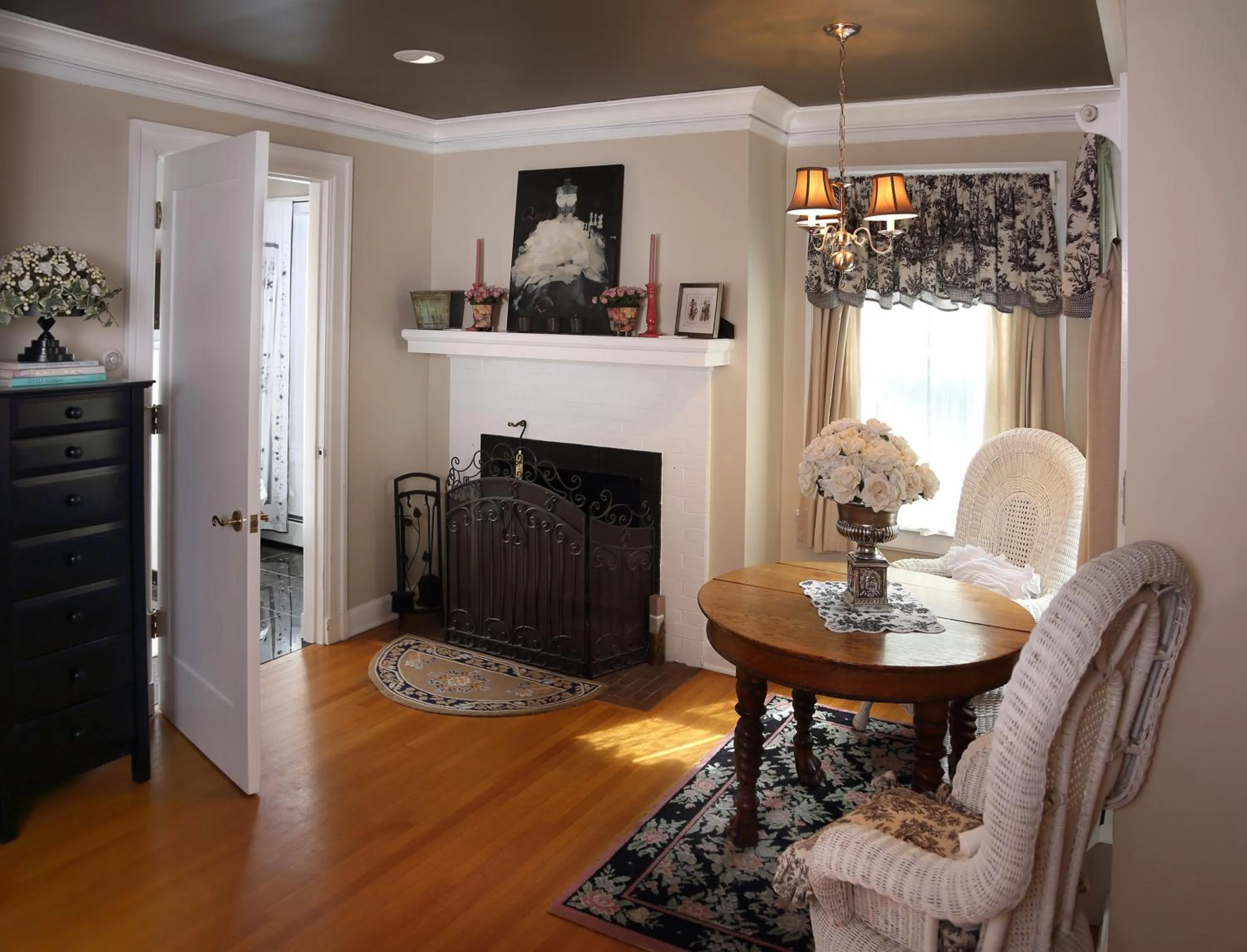 Photo of the whole room in Lilac Inn