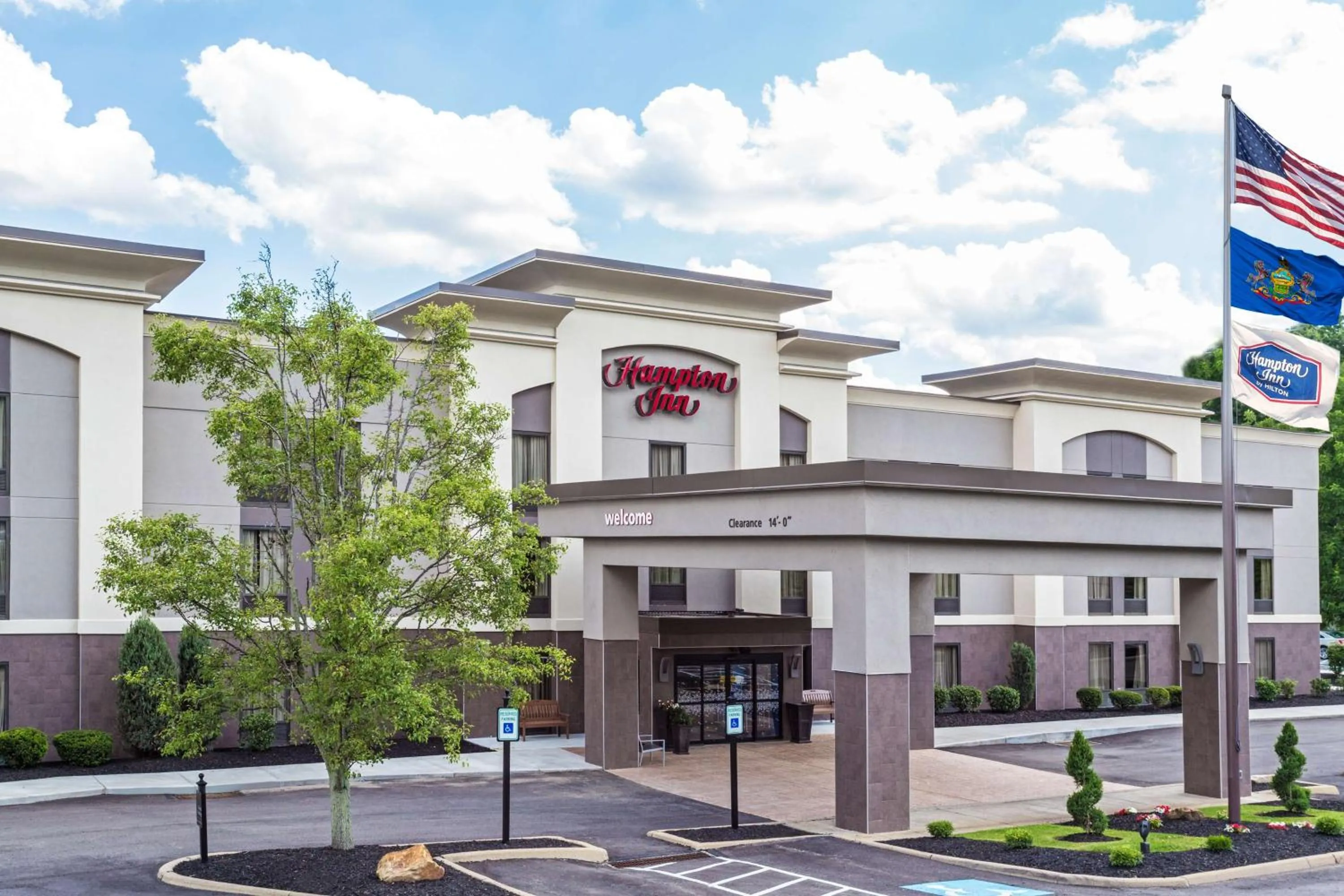 Property building in Hampton Inn Pittsburgh/West Mifflin