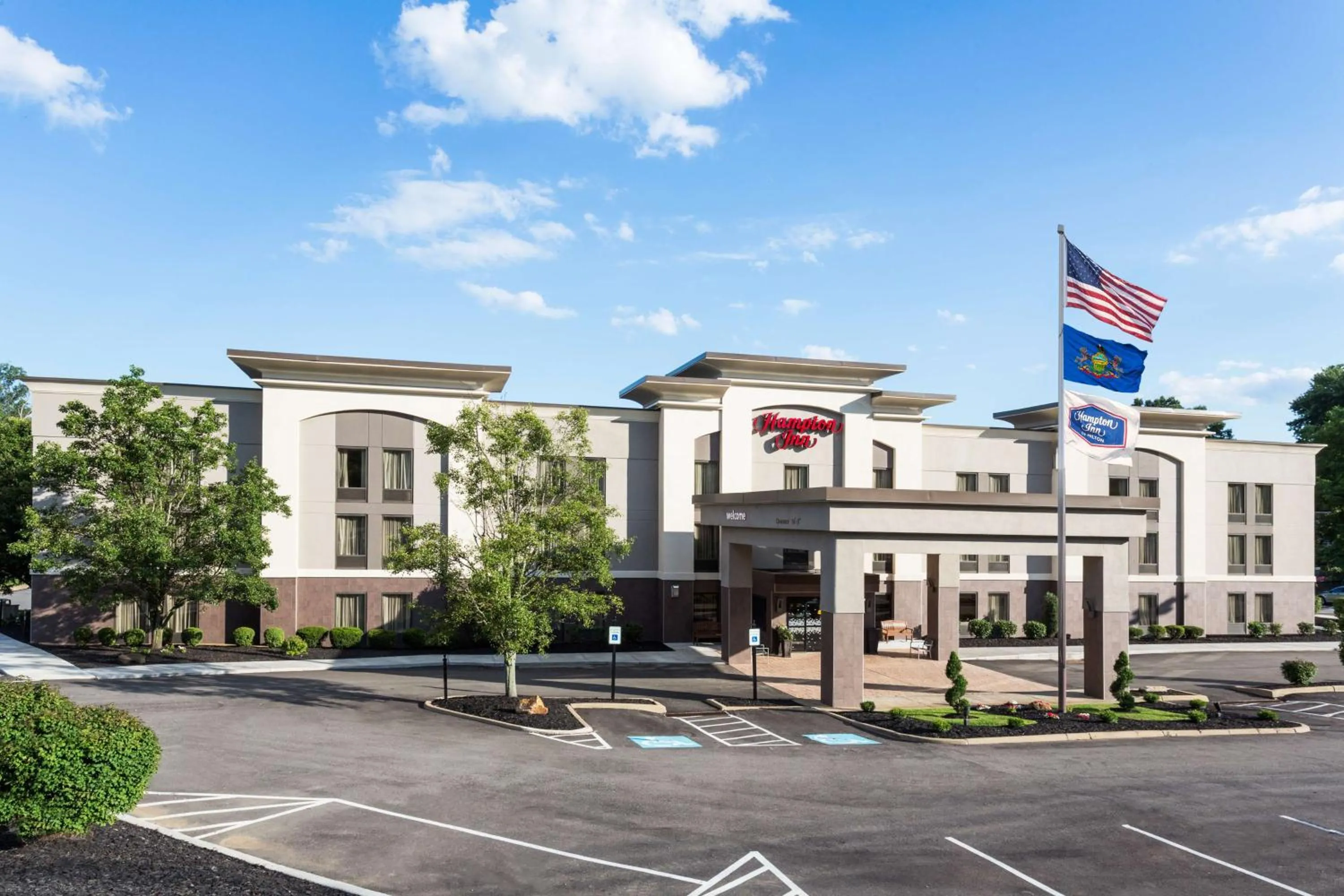 Property building in Hampton Inn Pittsburgh/West Mifflin