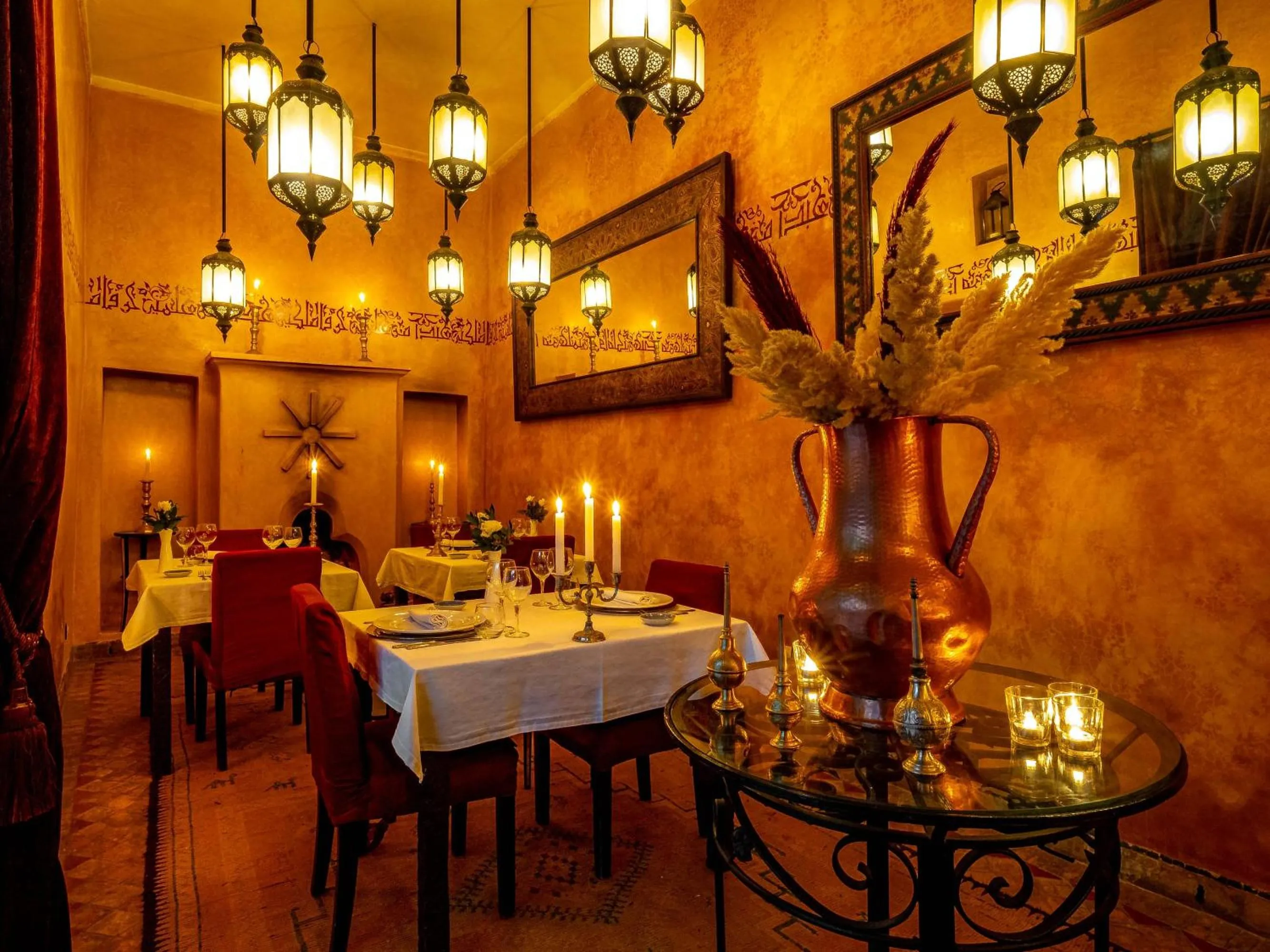 Restaurant/places to eat in Dar Les Cigognes