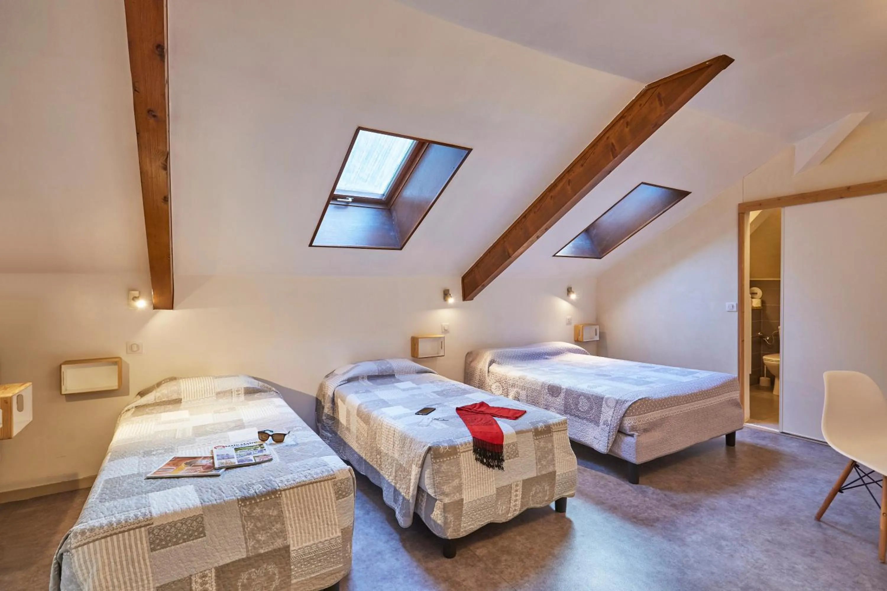 Bedroom, Bed in Cit'Hôtel Le National