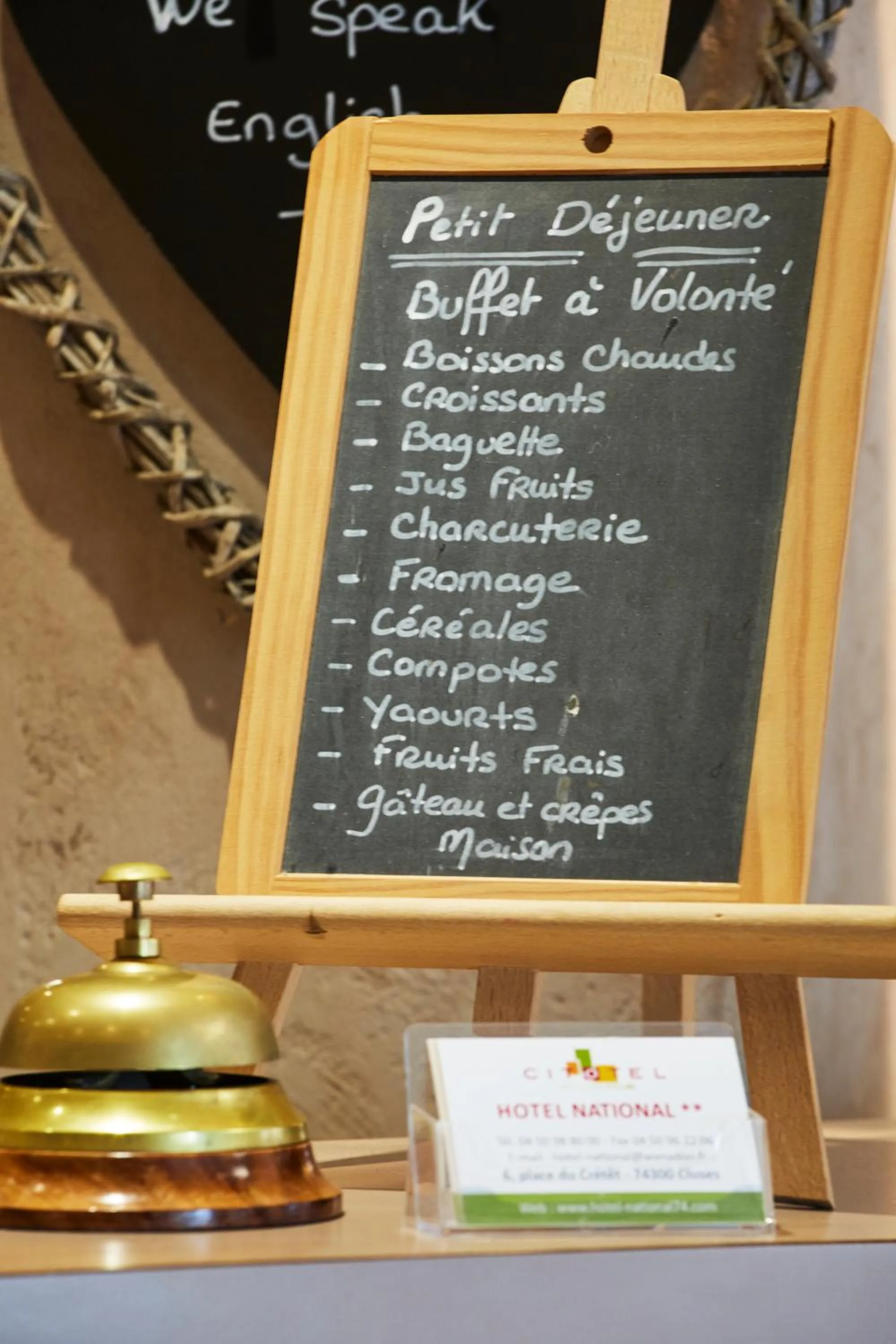 Continental breakfast in Cit'Hôtel Le National