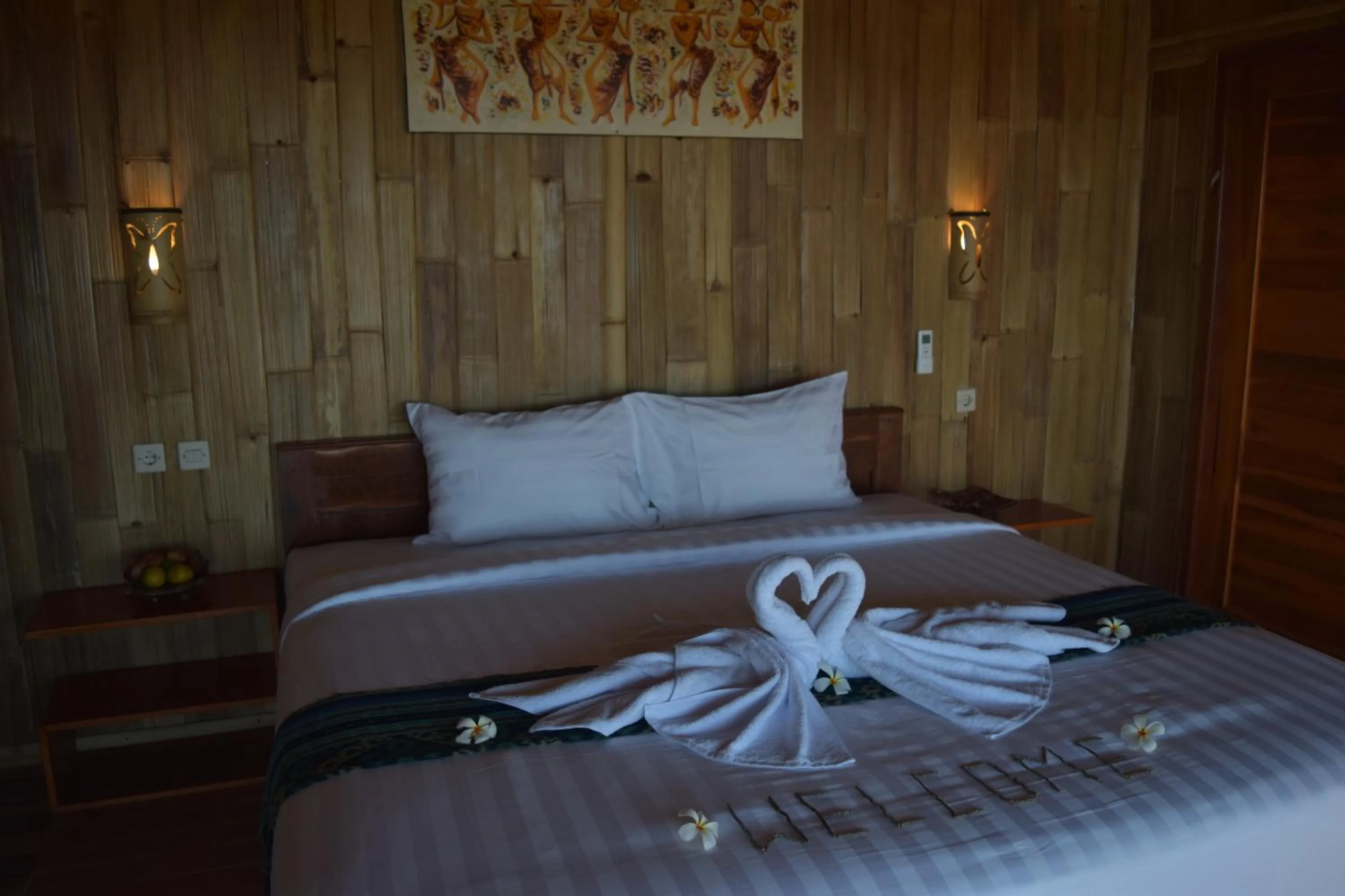 Bedroom, Bed in Menjangan Hill