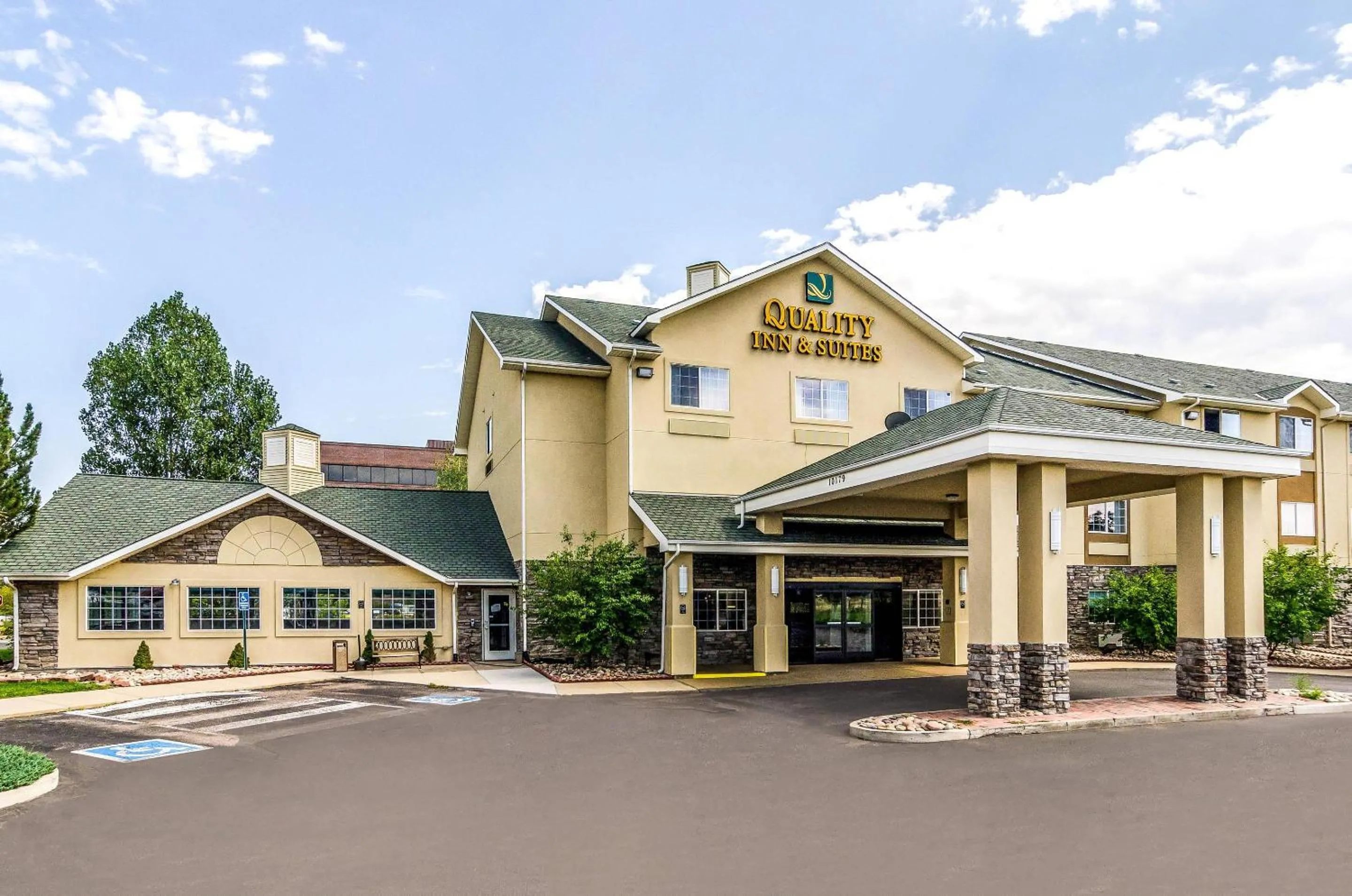 Property building in Quality Inn & Suites Westminster - Broomfield