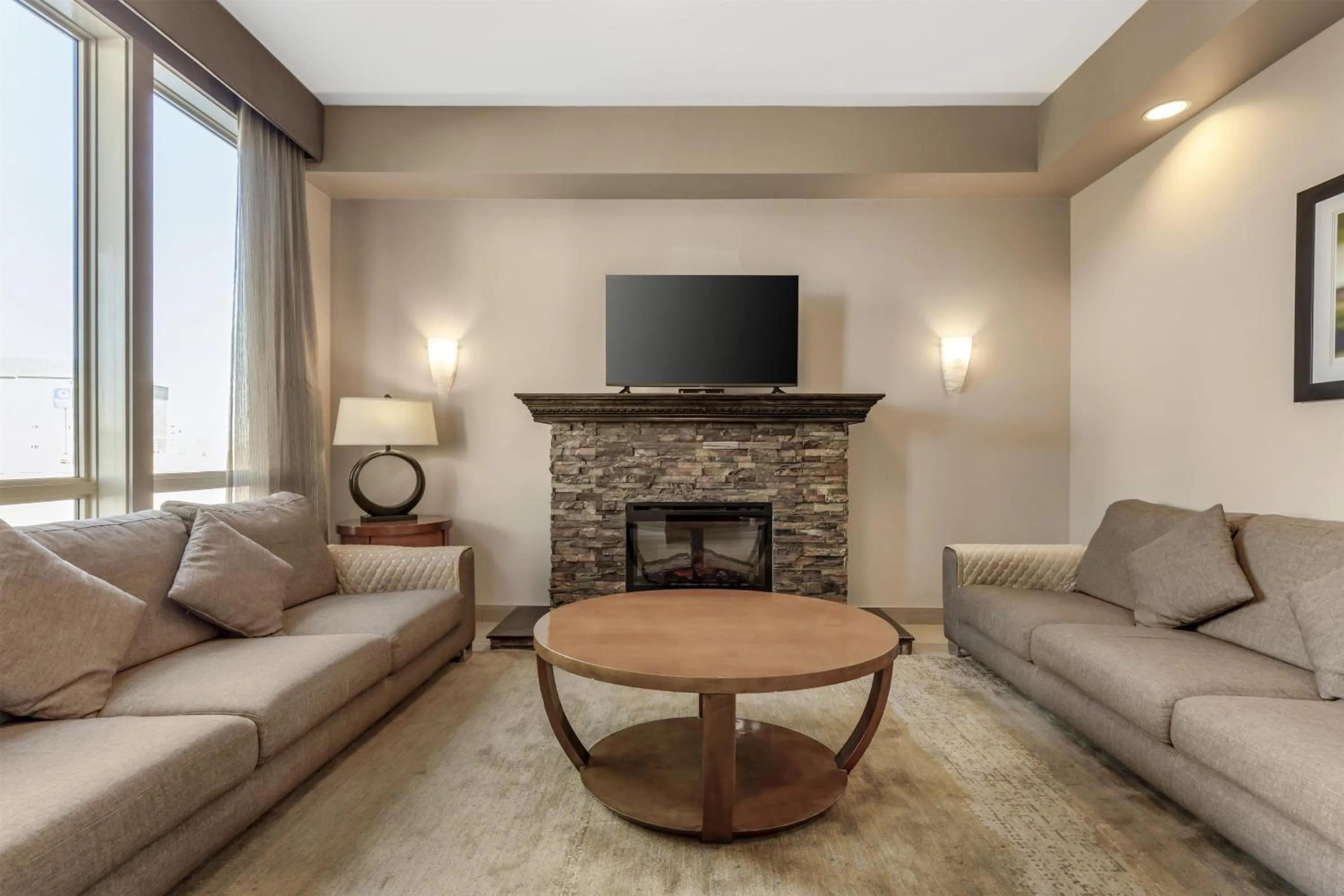 Lobby or reception in Best Western Plus Moose Jaw