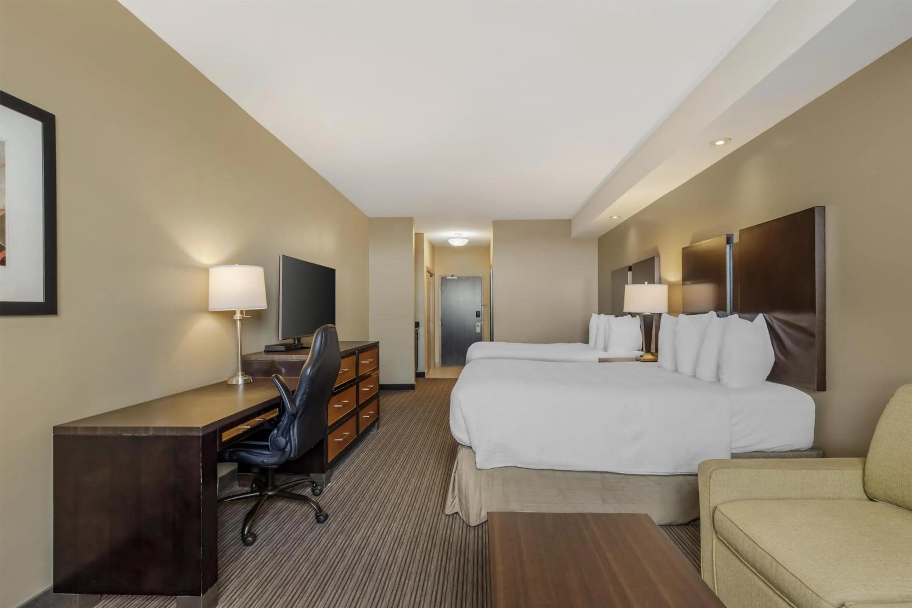 Bedroom, Bed in Best Western Plus Moose Jaw