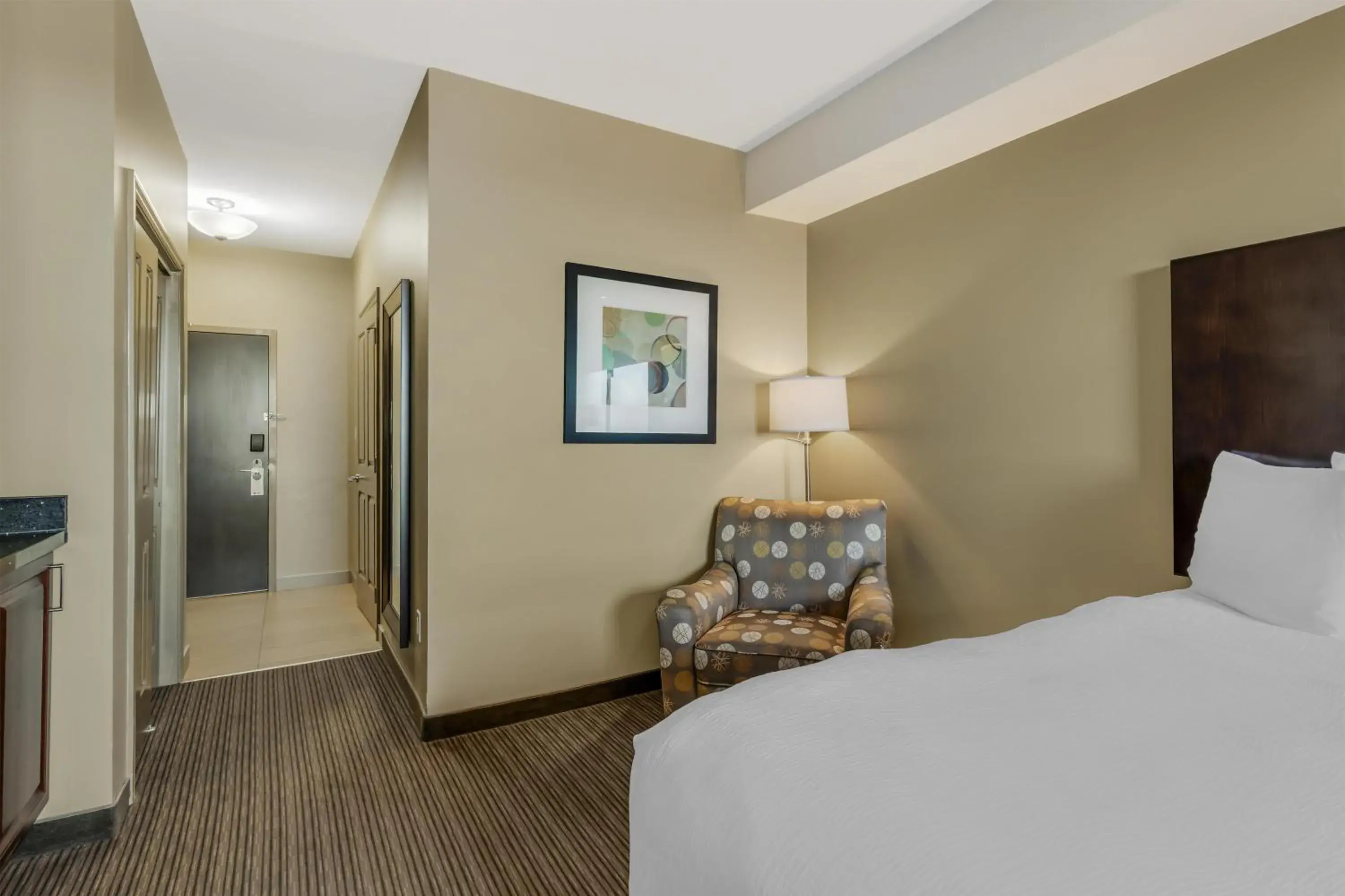 Queen Room with Two Queen Beds and Roll-In Shower - Disability Access in Best Western Plus Moose Jaw Queen Room with Two Queen Beds and Roll-In Shower - Disability Access in Best Western Plus Moose Jaw