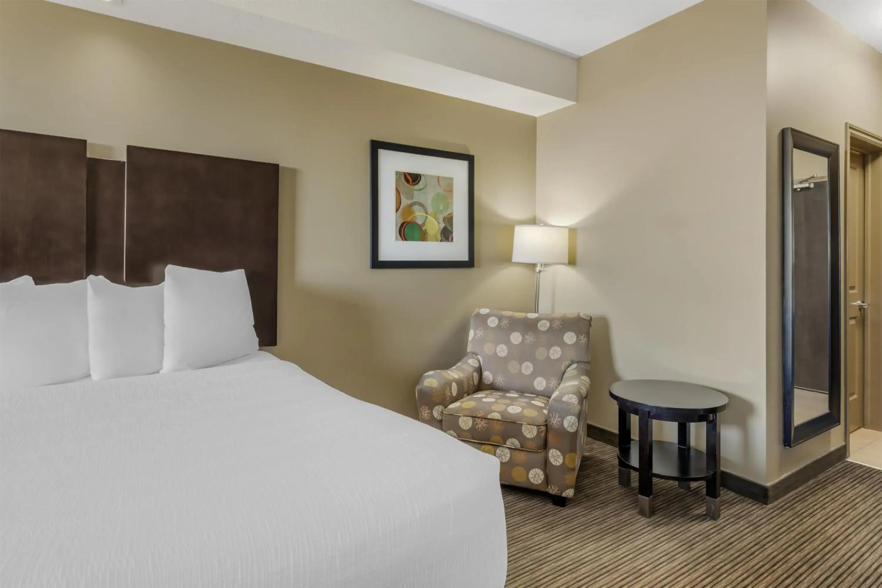 Queen Room with Two Queen Beds - Non-Smoking in Best Western Plus Moose Jaw Queen Room with Two Queen Beds - Non-Smoking in Best Western Plus Moose Jaw