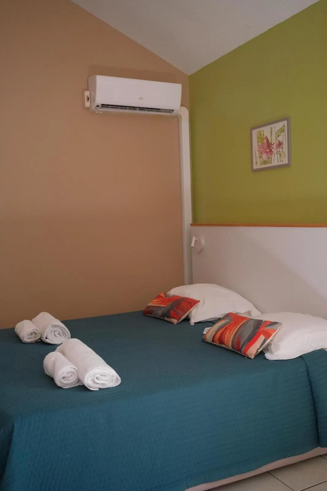 Bed in Village Creole