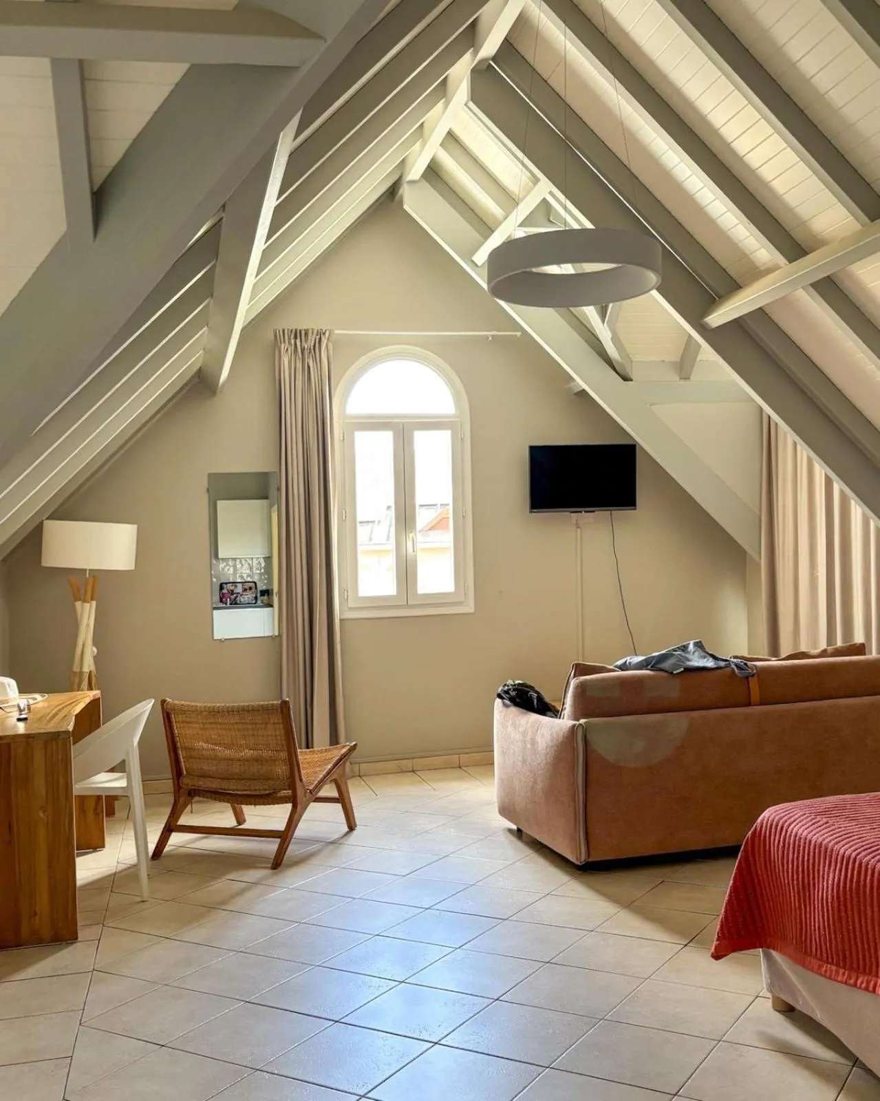 Communal lounge/ TV room in Village Creole