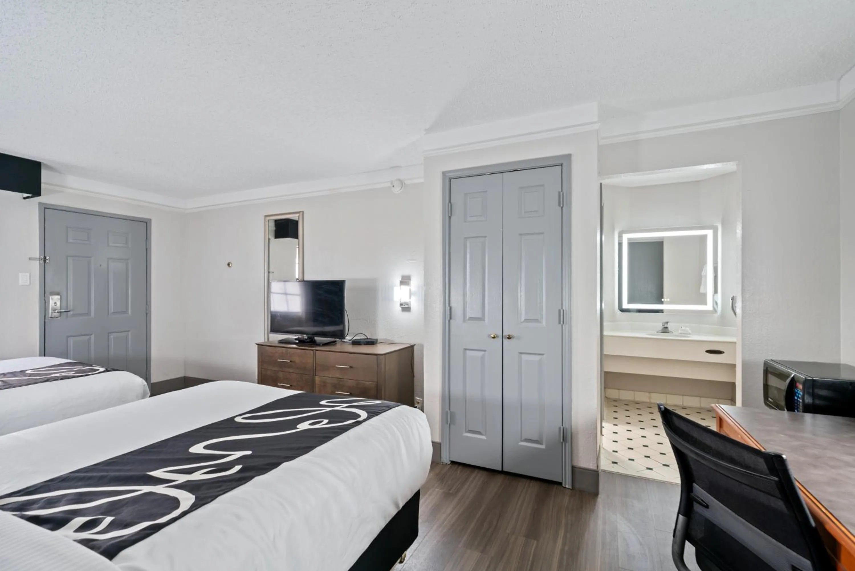 Bedroom, Bed in La Quinta Inn by Wyndham Corpus Christi North