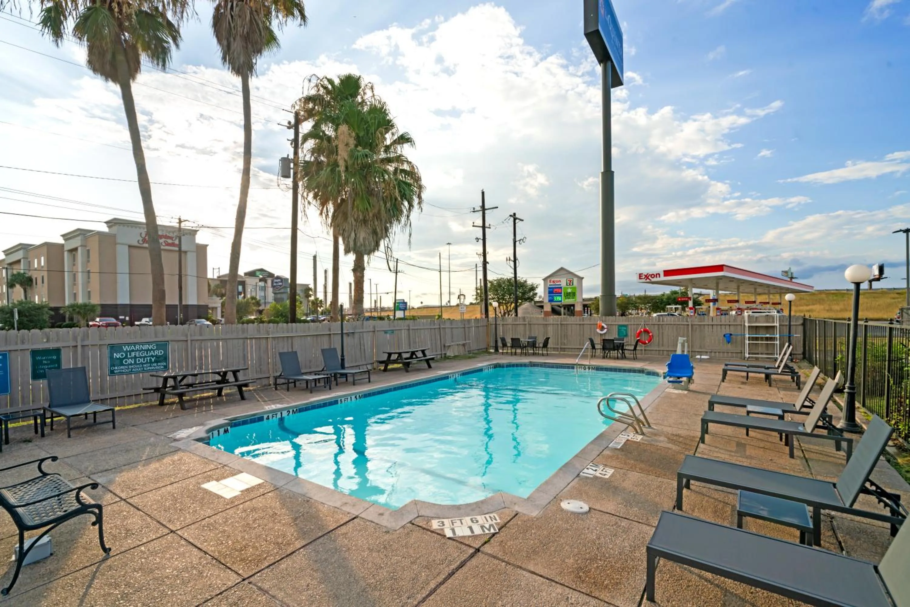 Swimming pool in La Quinta Inn by Wyndham Corpus Christi North