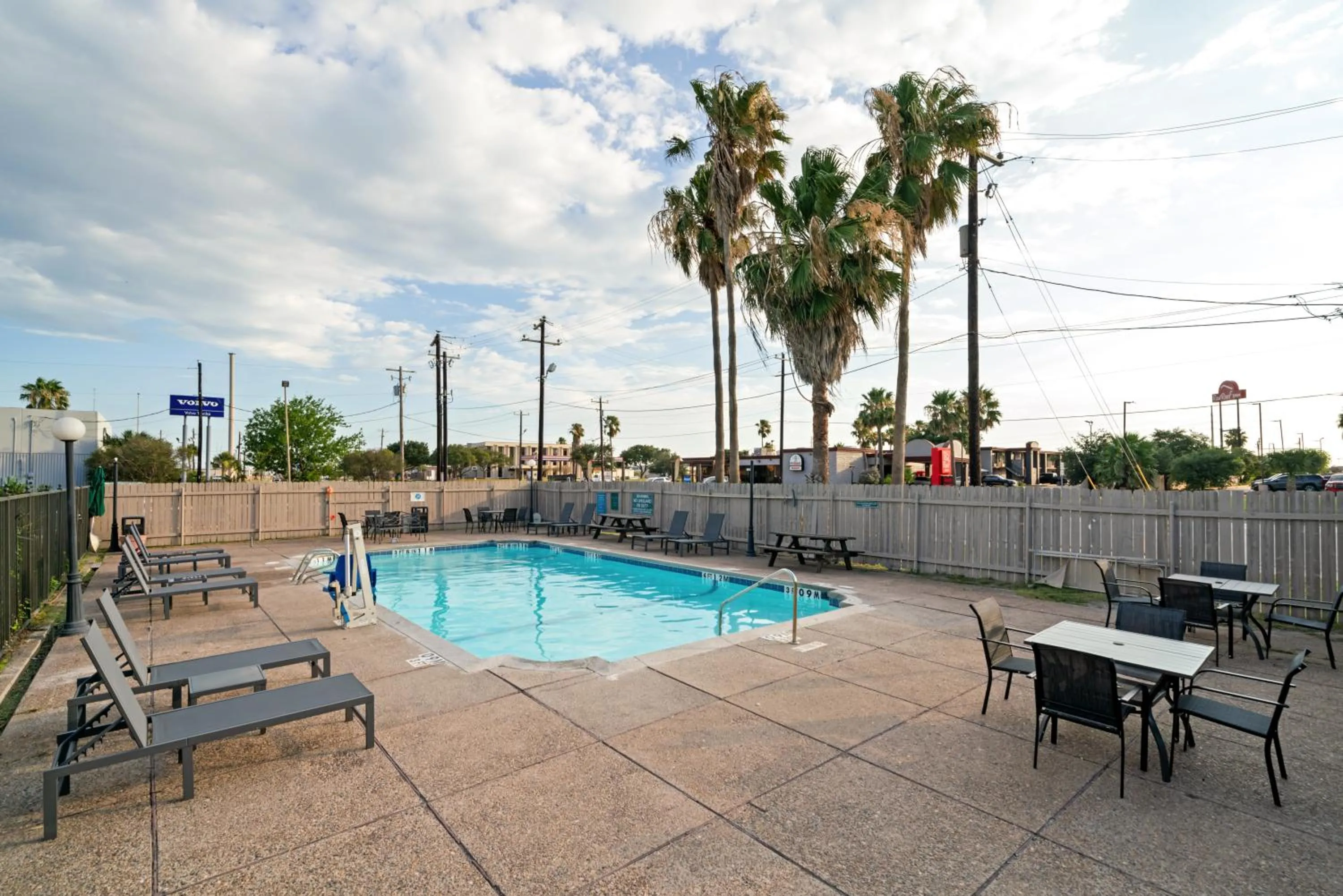 Swimming pool in La Quinta Inn by Wyndham Corpus Christi North