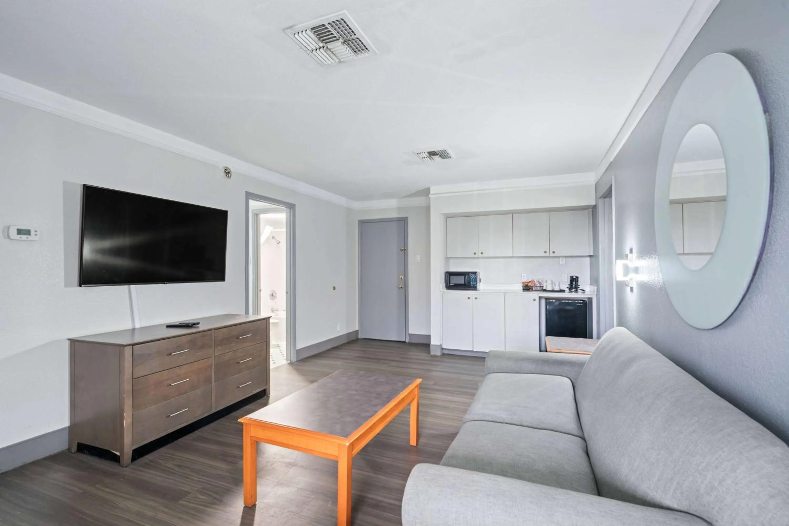 Photo of the whole room in La Quinta Inn by Wyndham Corpus Christi North