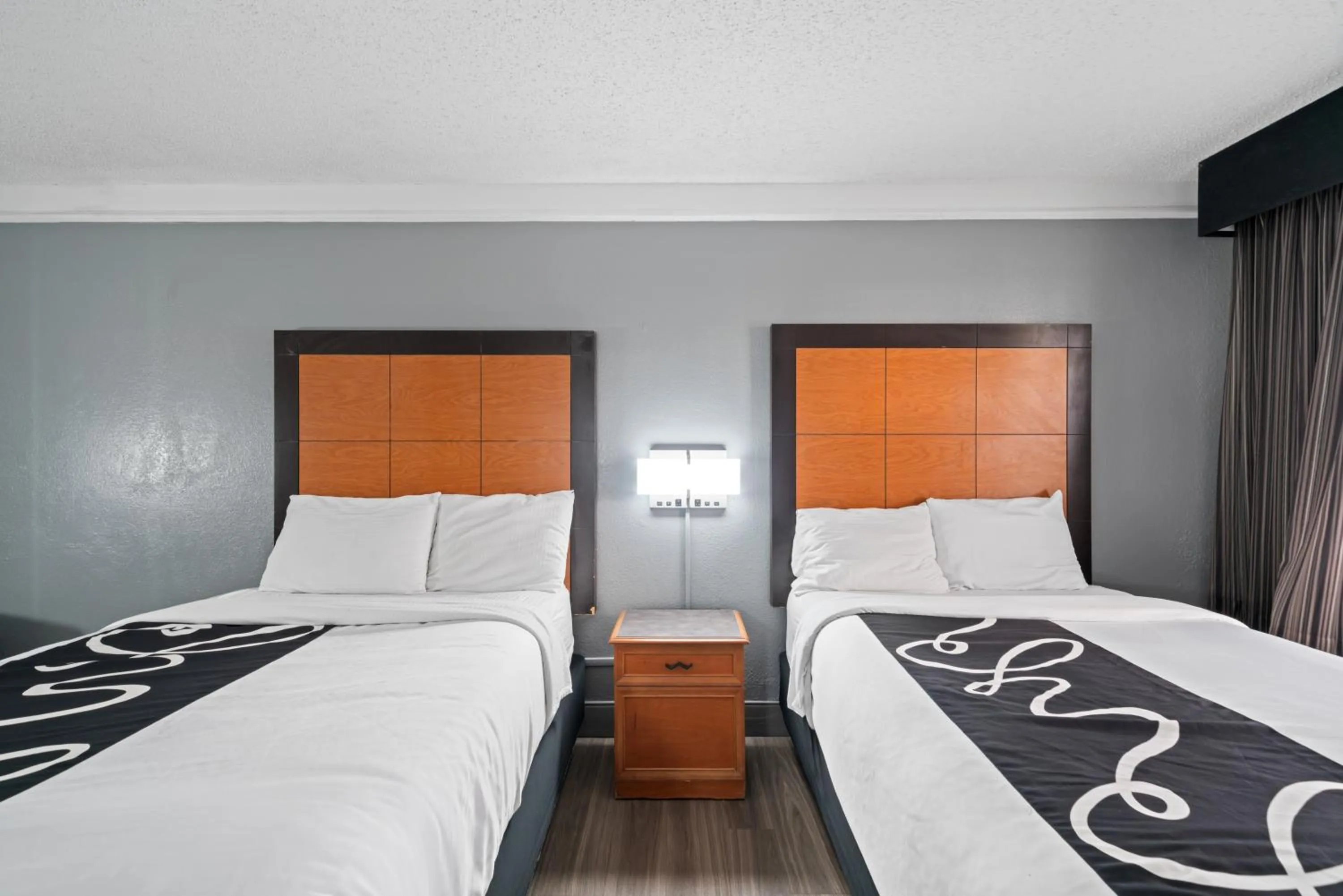 Bedroom, Bed in La Quinta Inn by Wyndham Corpus Christi North