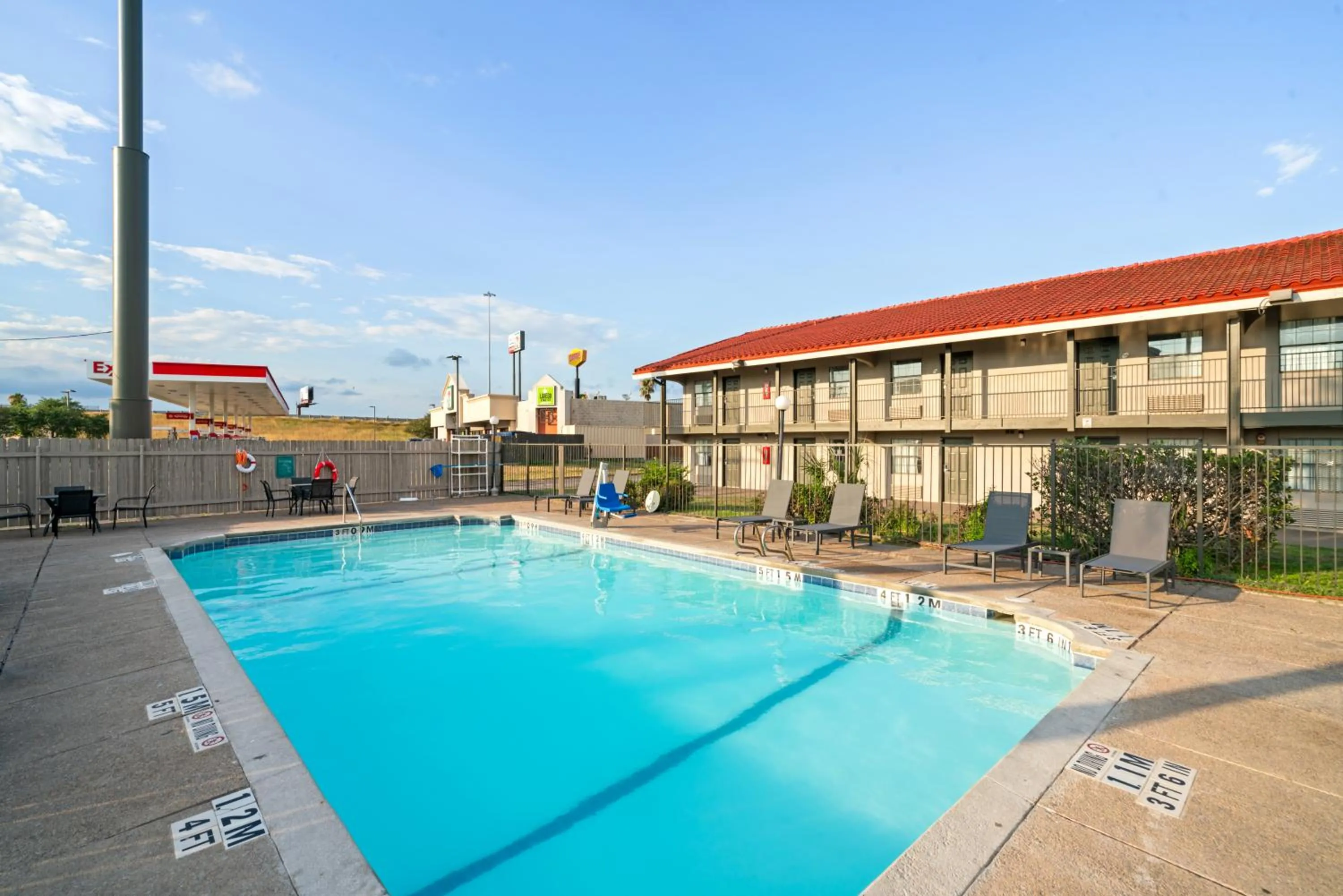Swimming pool in La Quinta Inn by Wyndham Corpus Christi North