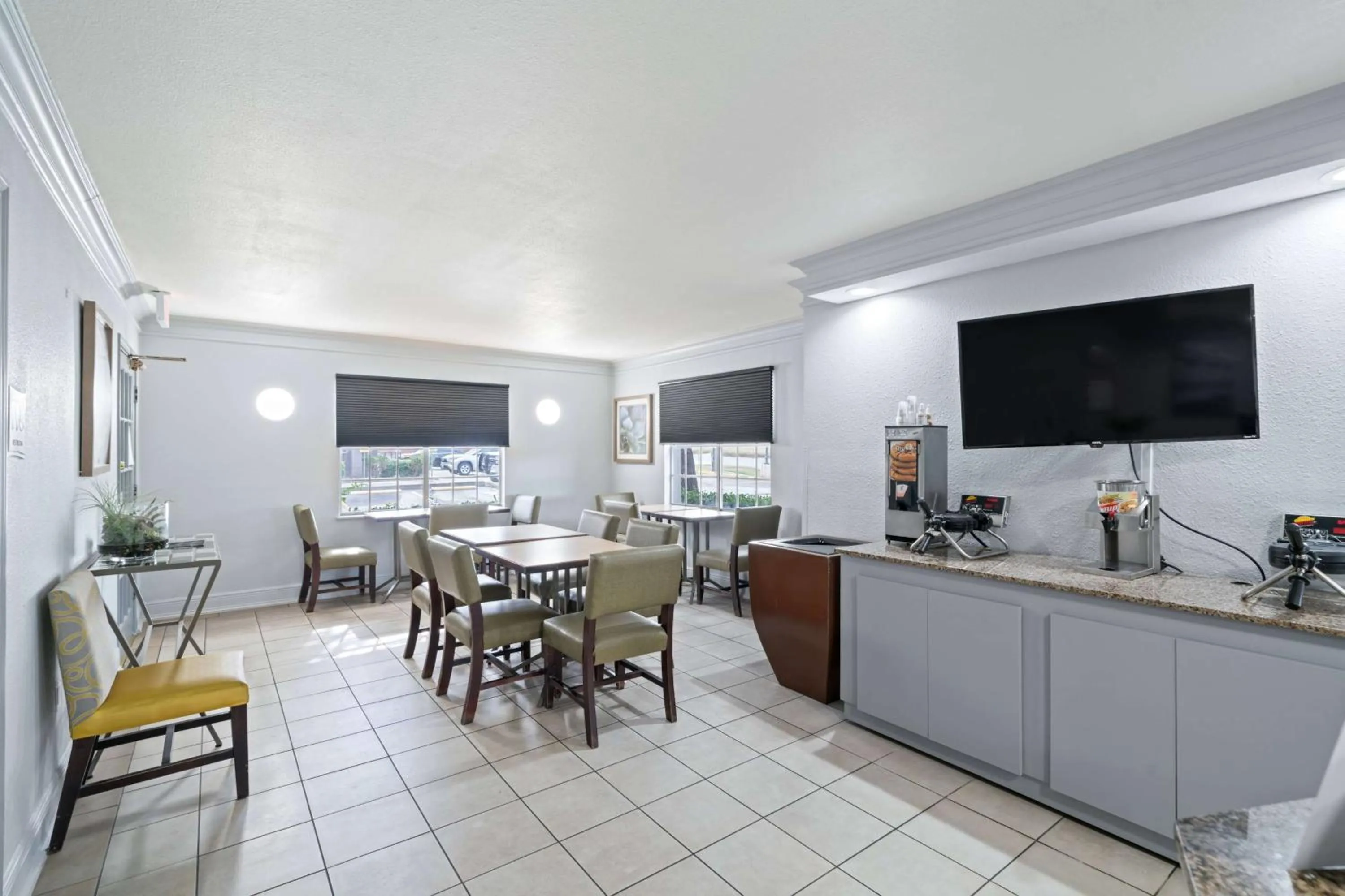 Breakfast in La Quinta Inn by Wyndham Corpus Christi North