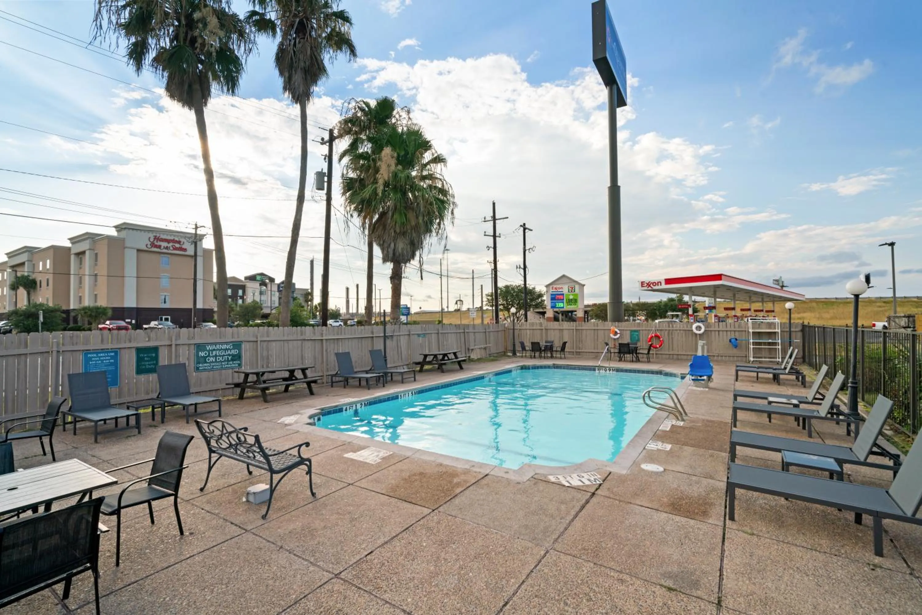 Swimming pool in La Quinta Inn by Wyndham Corpus Christi North