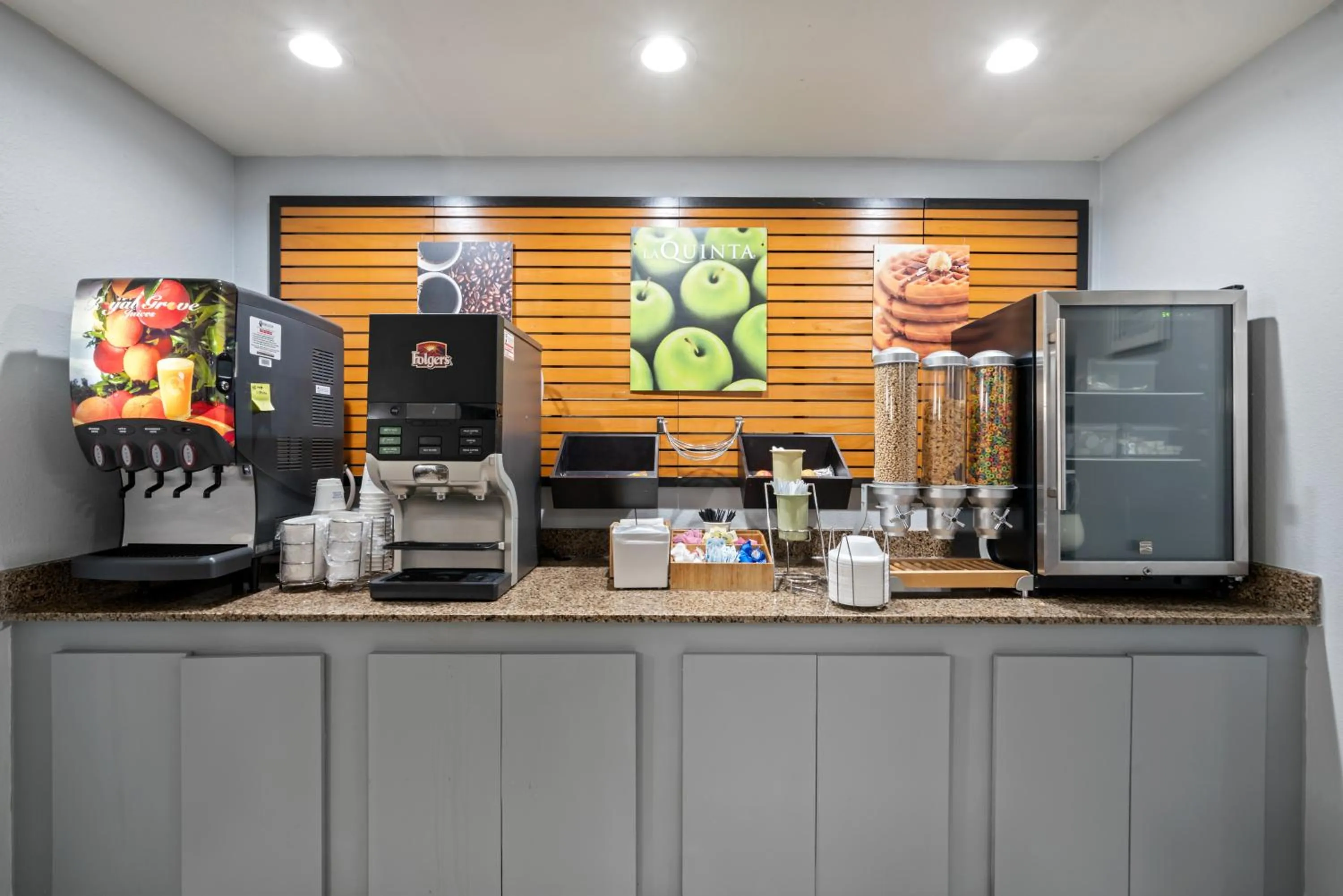 Breakfast in La Quinta Inn by Wyndham Corpus Christi North