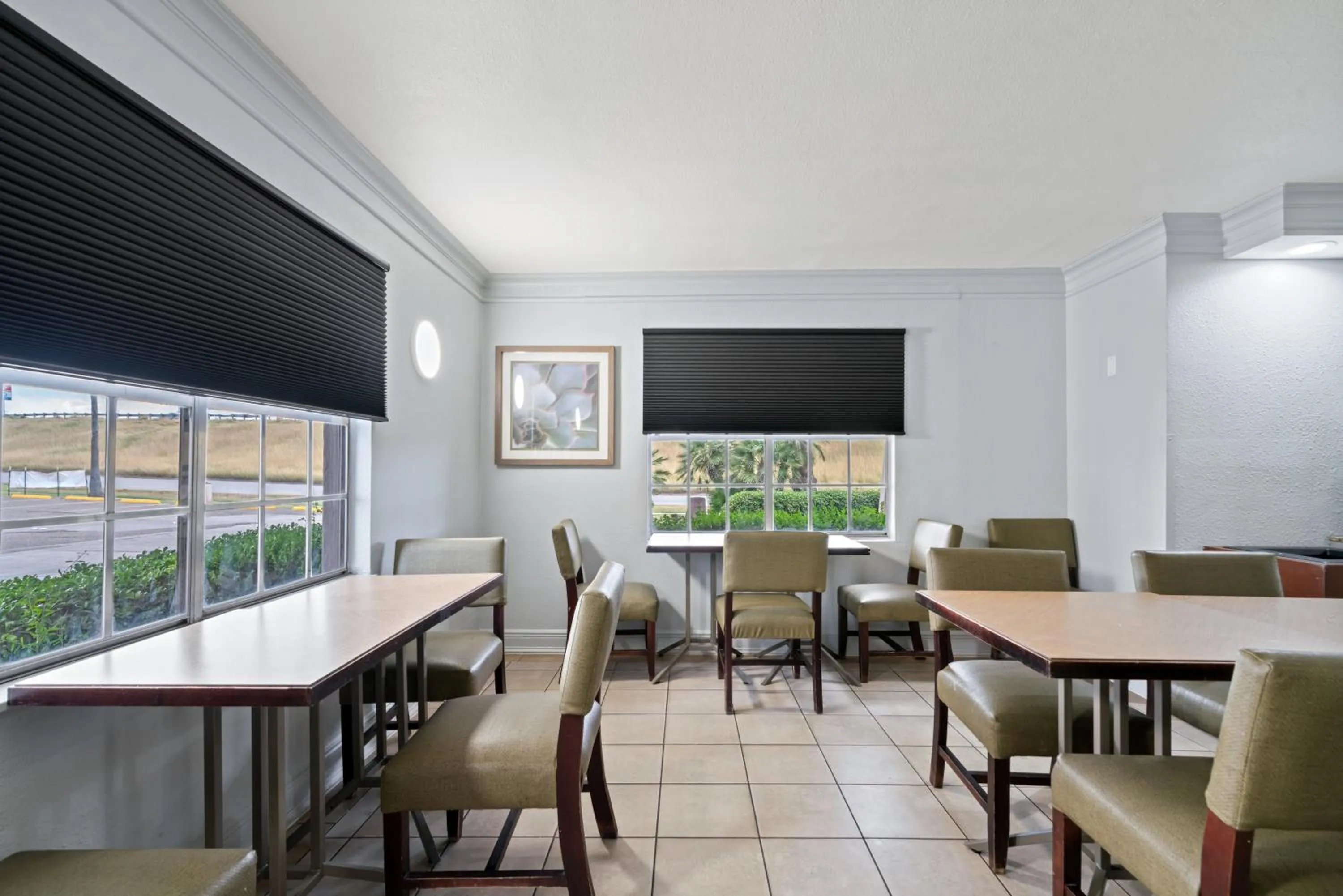 Breakfast in La Quinta Inn by Wyndham Corpus Christi North