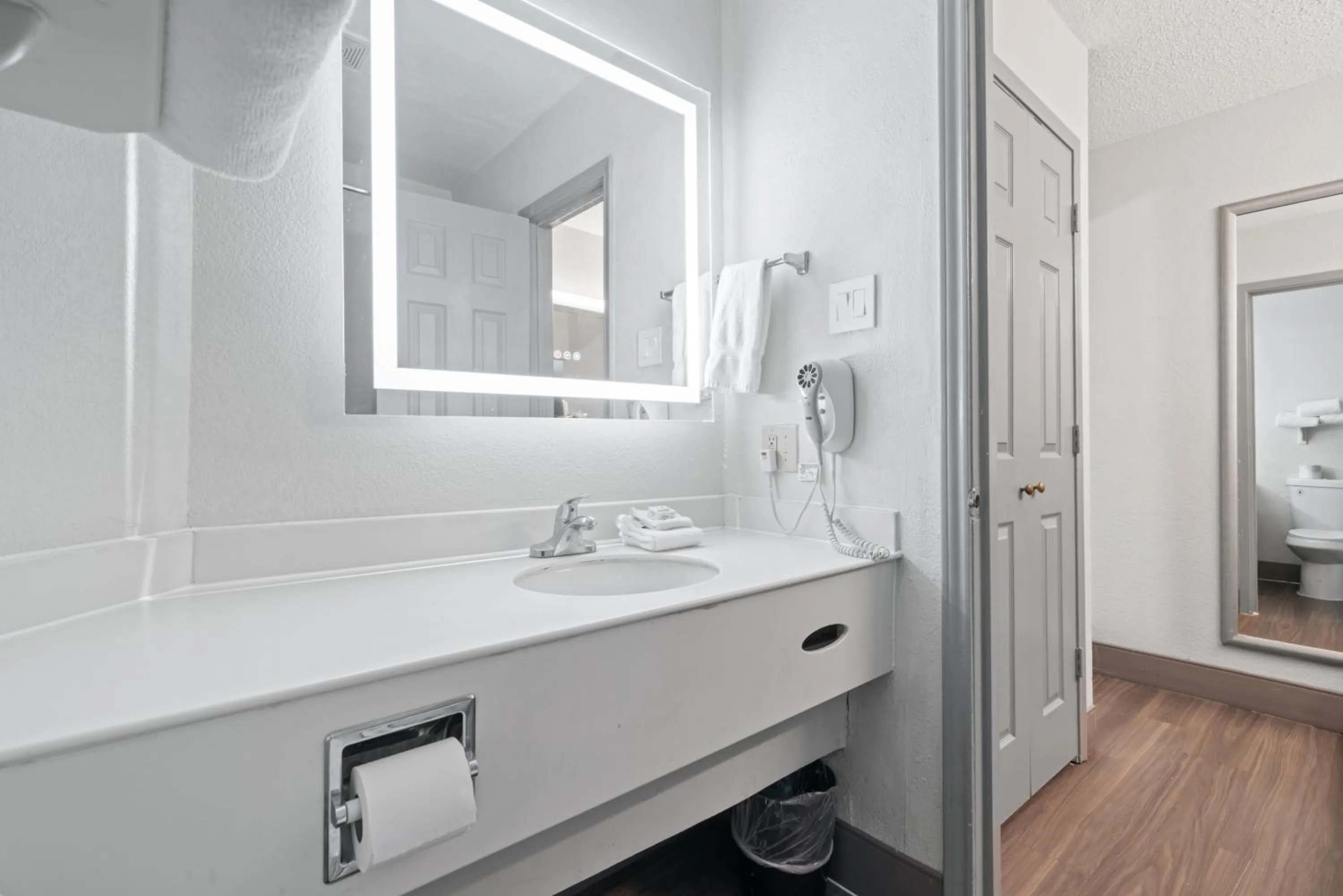 Bathroom in La Quinta Inn by Wyndham Corpus Christi North