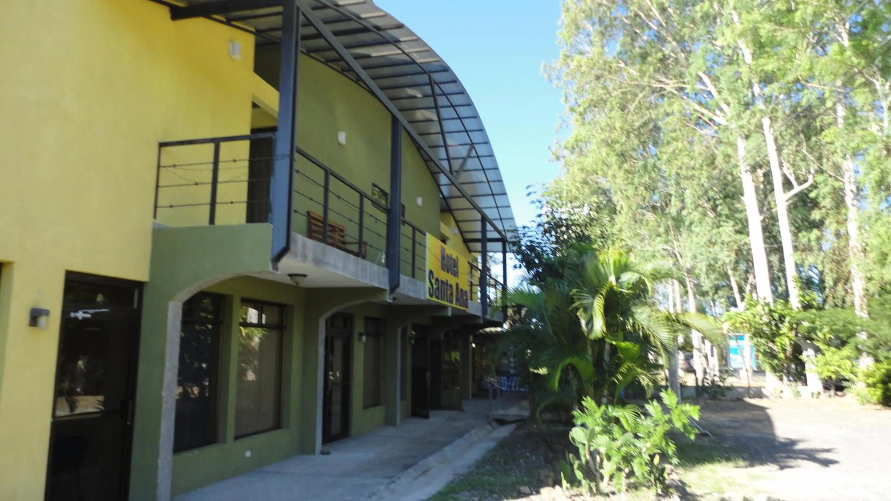 Facade/entrance in Hotel Santa Ana Liberia Airport
