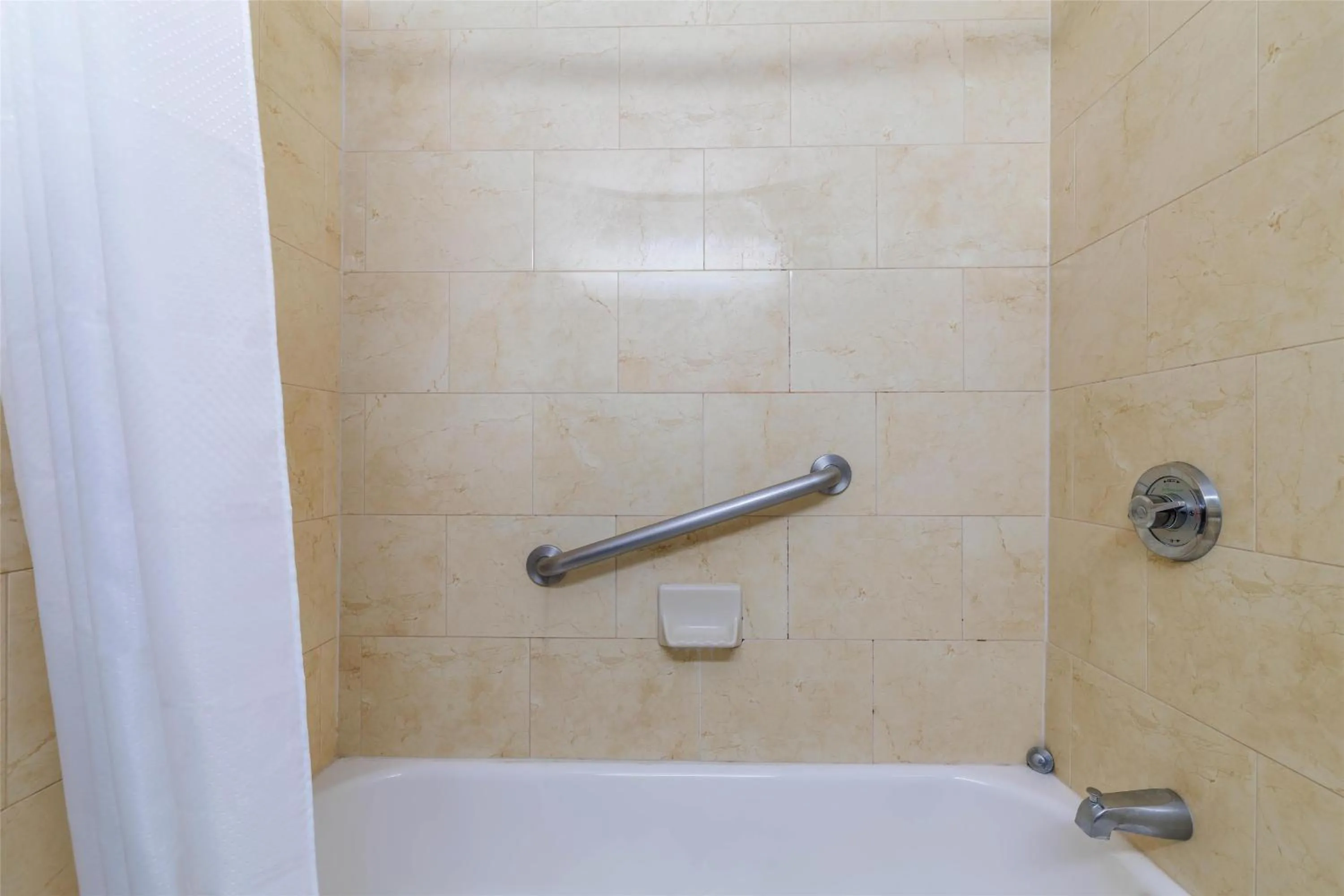 Bedroom in Motel 6 Dallas TX Downtown