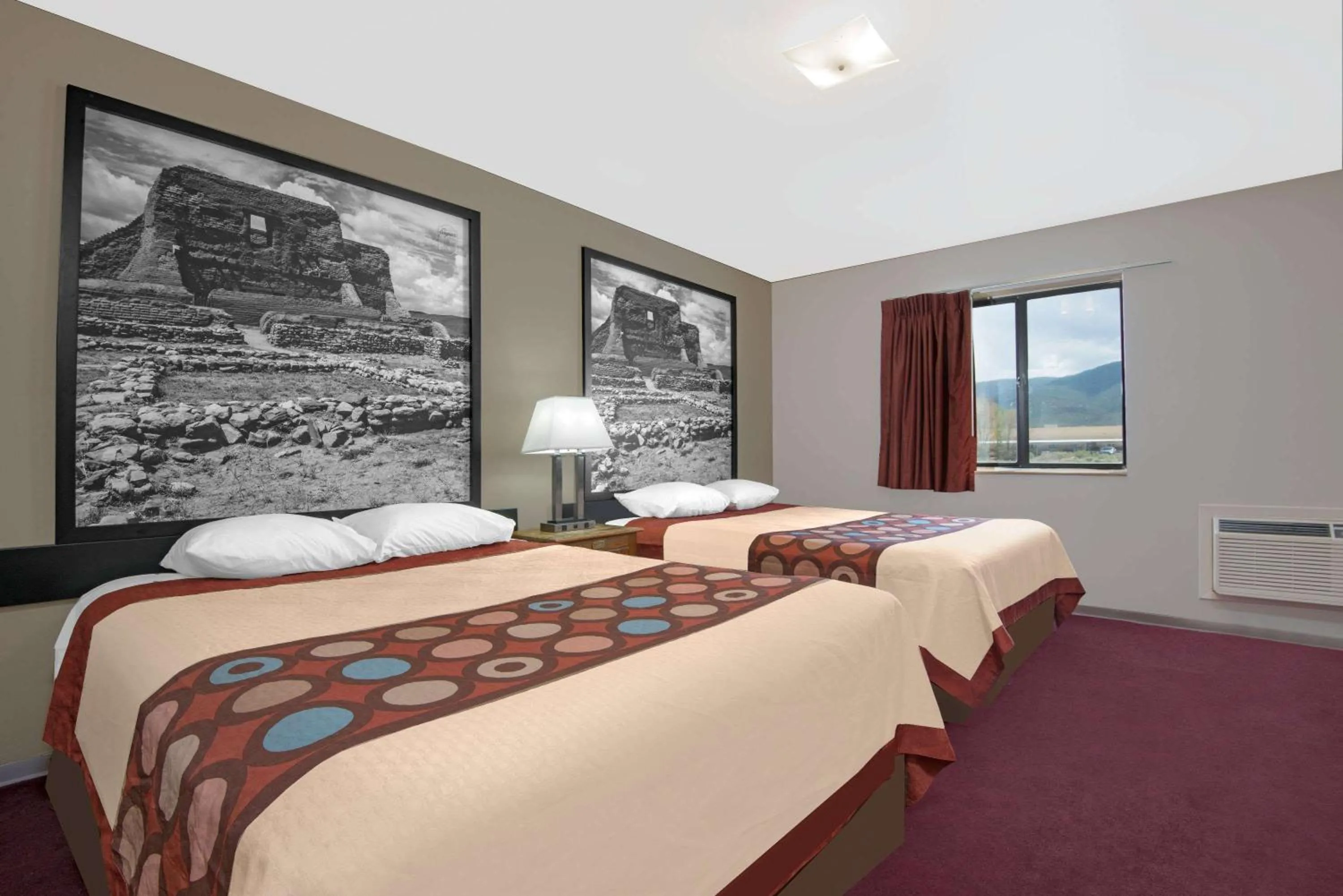 Photo of the whole room, Bed in Super 8 by Wyndham Taos