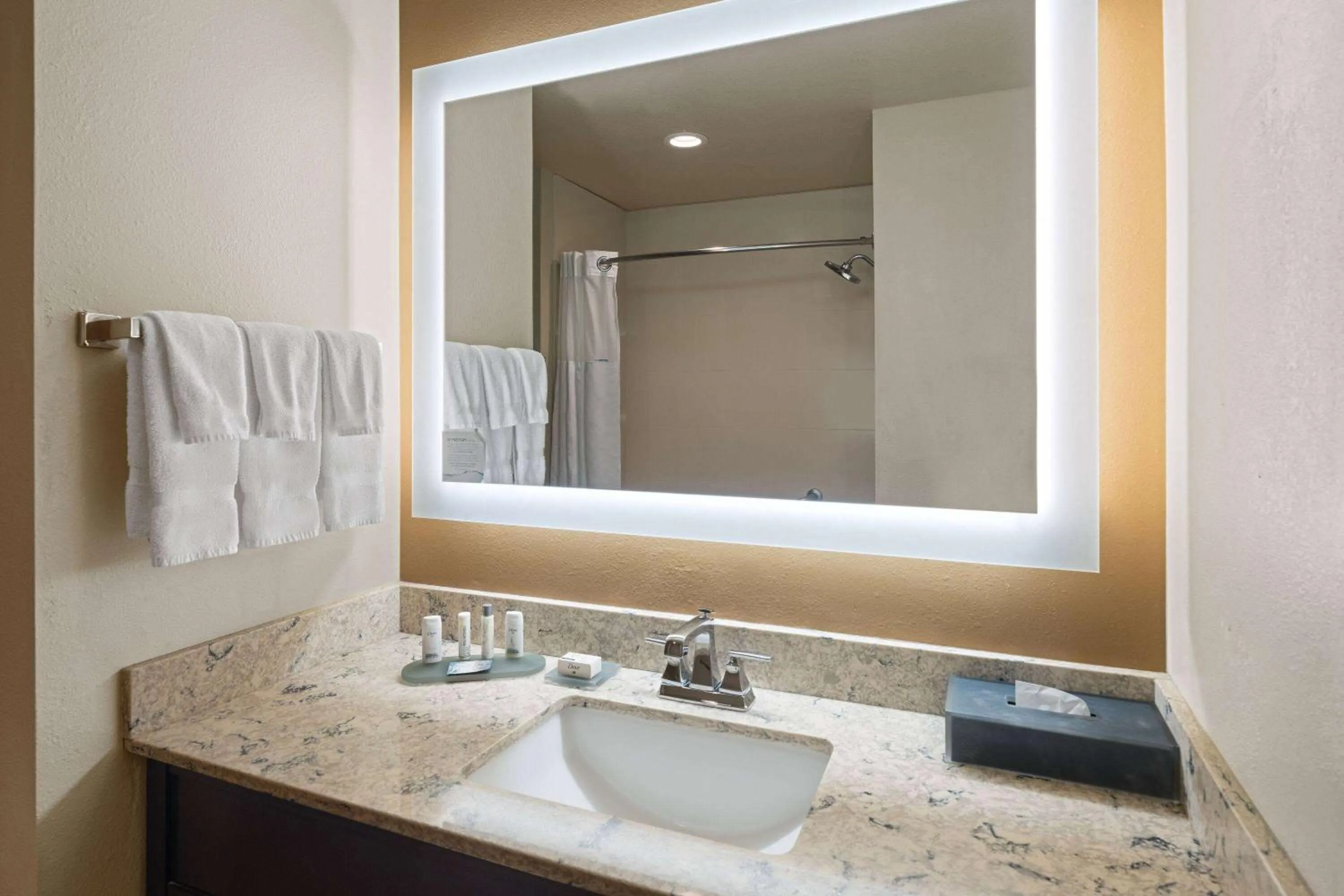 TV and multimedia in La Quinta by Wyndham Idaho Falls/Ammon