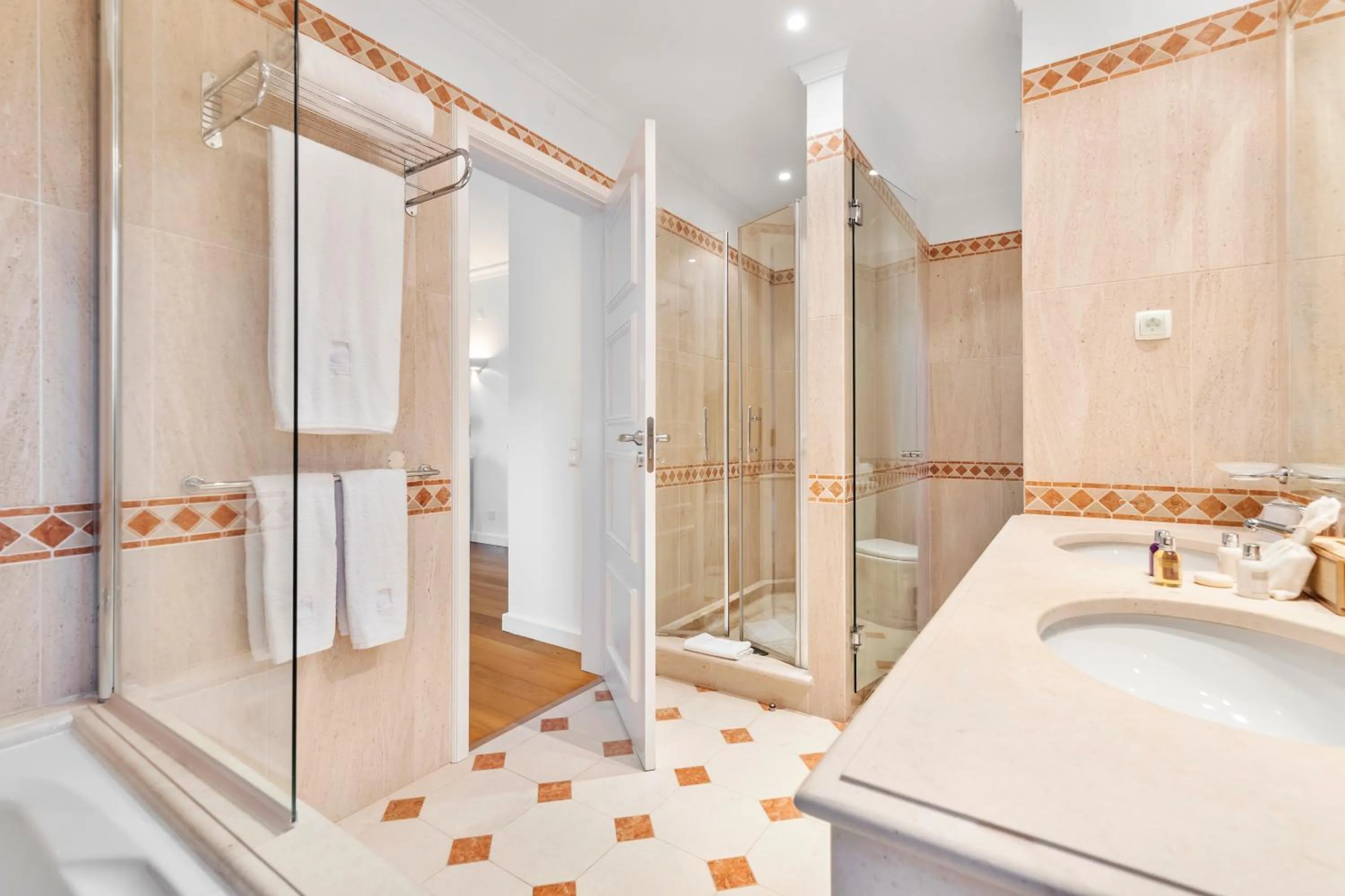 Bathroom in Encosta Do Lago Resort Club