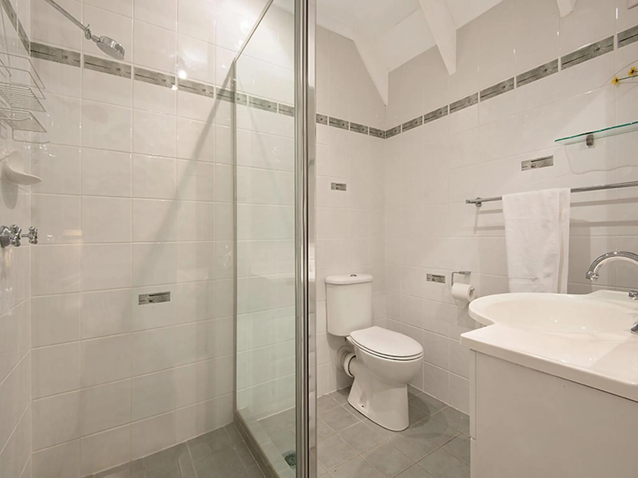 Bathroom in Ainslie Manor Guest House