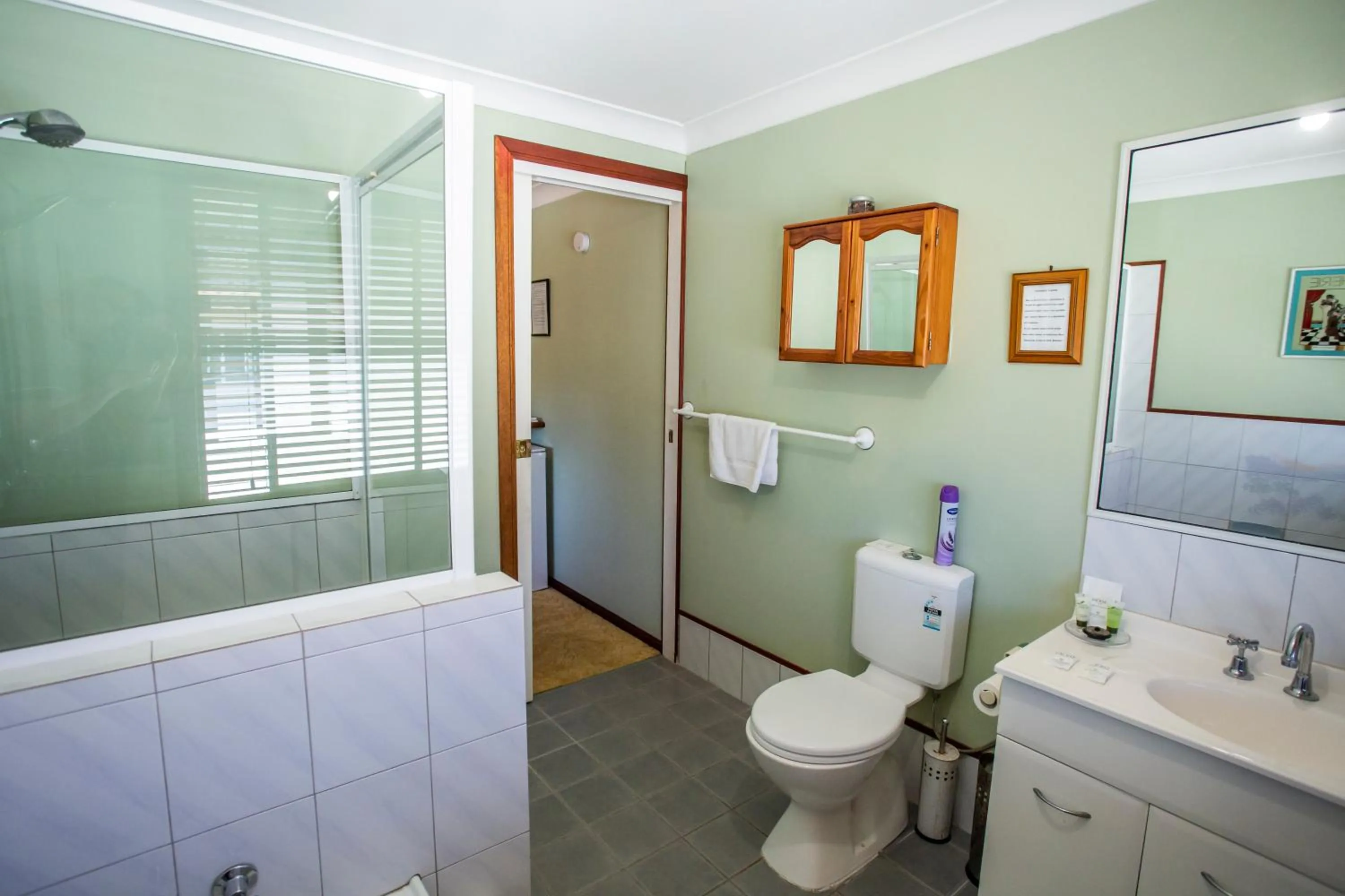 Bathroom in Ainslie Manor Guest House